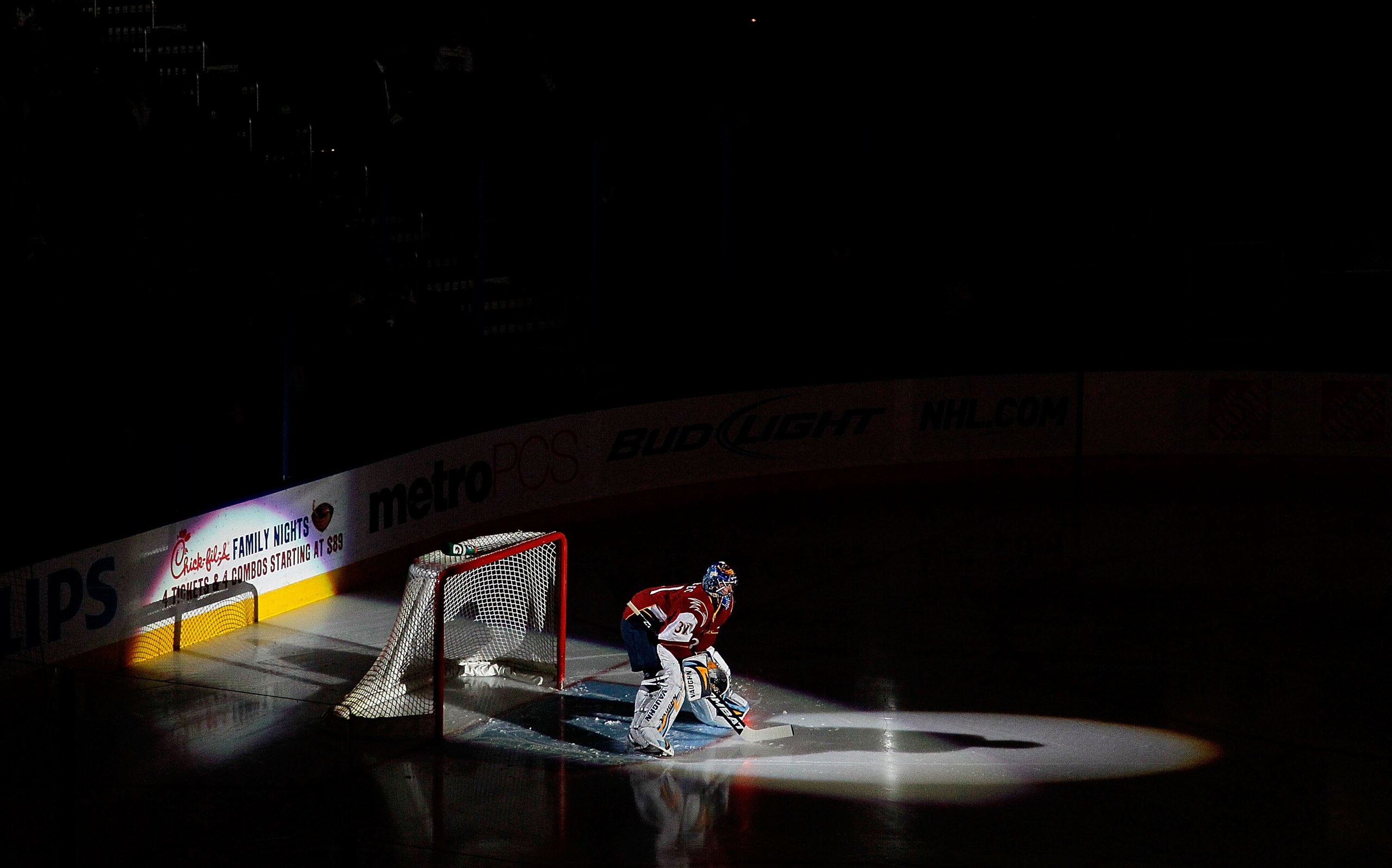 ATLANTA - MARCH 25:  Goaltender Ondrej Pavelec #31 of the Atlanta Thrashers against the Toronto Maple Leafs at Philips Arena on March 25, 2010 in Atlanta, Georgia.  (Photo by Kevin C. Cox/Getty Images)