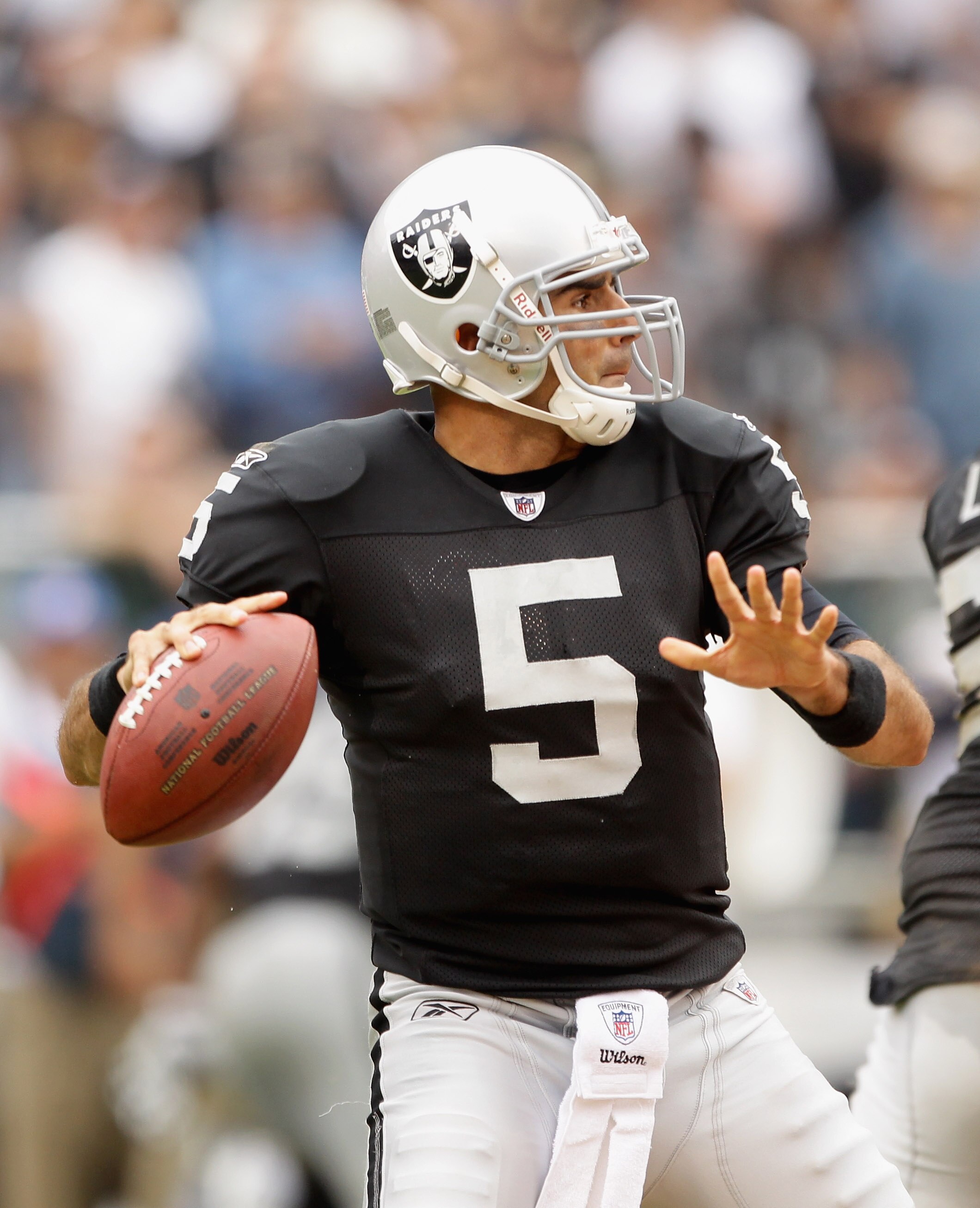 OAKLAND, CA - SEPTEMBER 19:  Bruce Gradkowski #5 of the Oakland Raiders in action during their game against the St. Louis Rams at the Oakland-Alameda County Coliseum on September 19, 2010 in Oakland, California.  (Photo by Ezra Shaw/Getty Images)