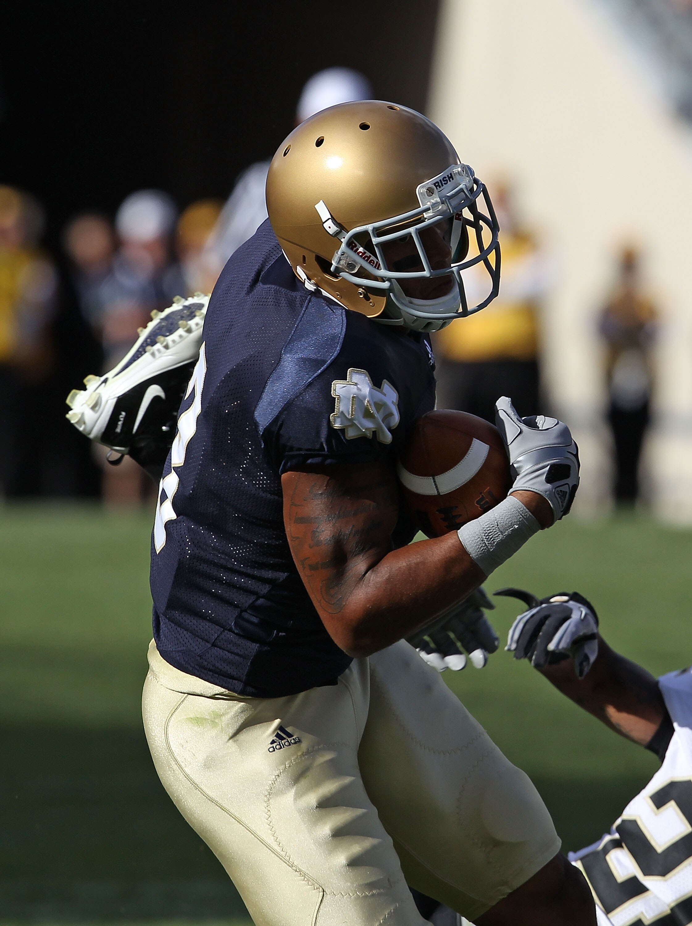 SOUTH BEND, IN - SEPTEMBER 04: Michael Floyd #3 of the Notre Dame Fighting Irish makes a catch against the Purdue Boilermakers at Notre Dame Stadium on September 4, 2010 in South Bend, Indiana. Notre Dame defeated Purdue 23-12. (Photo by Jonathan Daniel/G