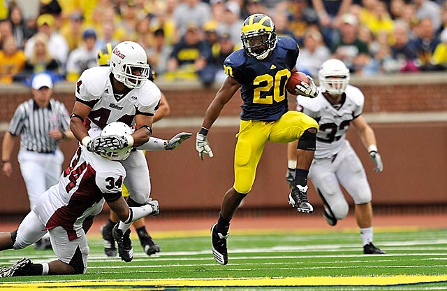 Mike Shaw Breaks Free Against UMass (detnews.com)