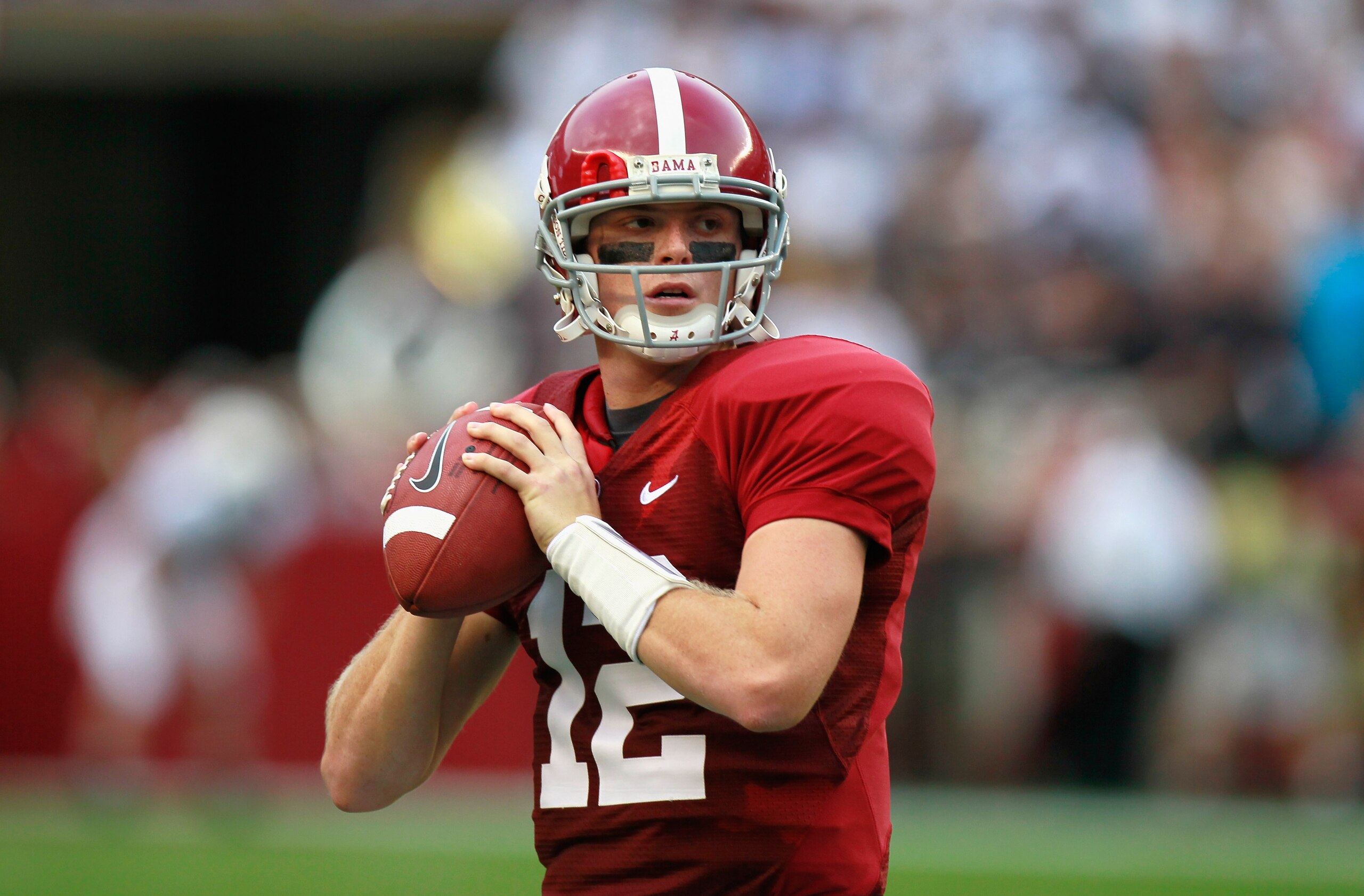 TUSCALOOSA, AL - SEPTEMBER 11:  Quarterback Greg McElroy #12 of the Alabama Crimson Tide against the Penn State Nittany Lions at Bryant-Denny Stadium on September 11, 2010 in Tuscaloosa, Alabama.  (Photo by Kevin C. Cox/Getty Images)