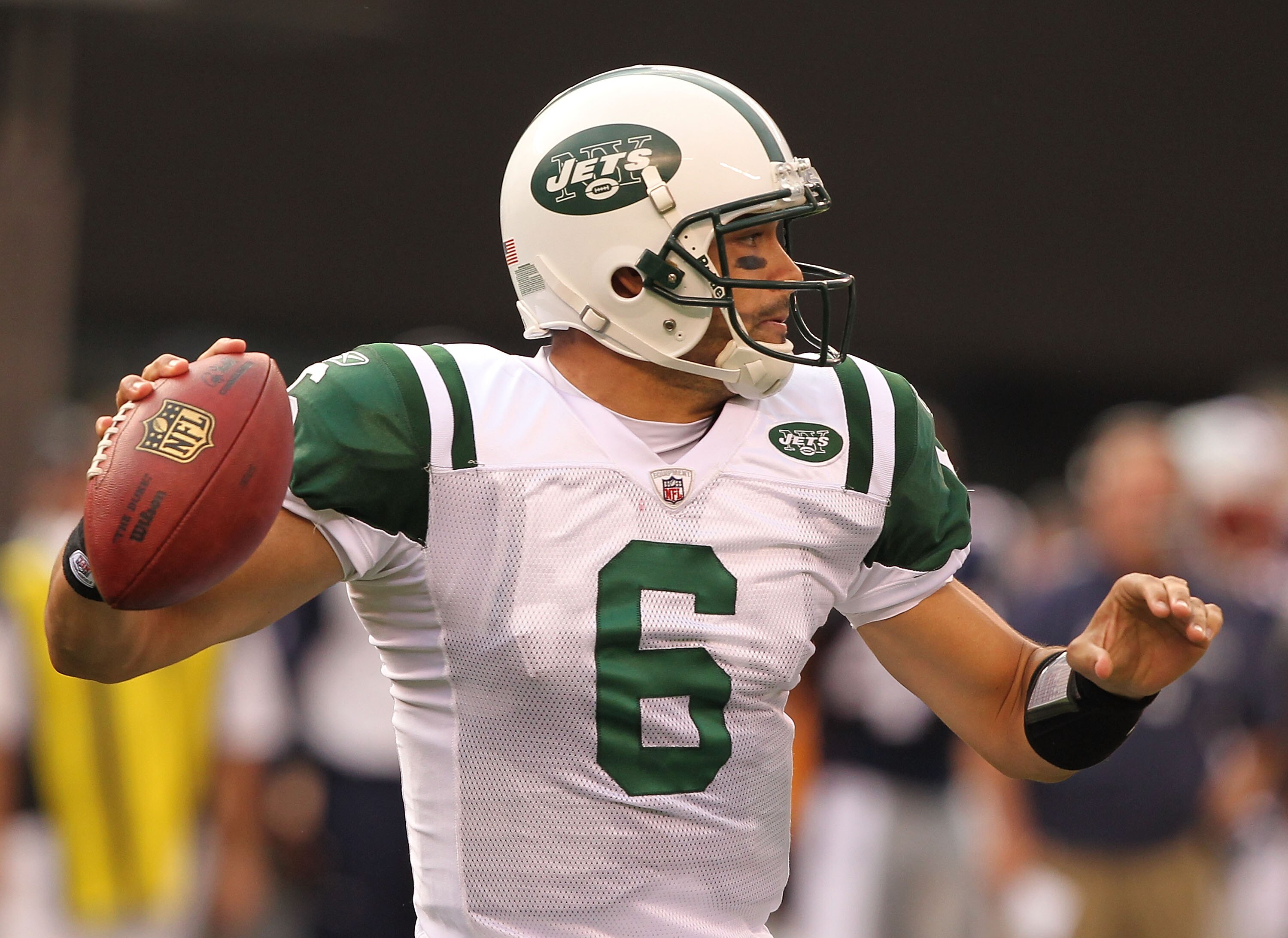 EAST RUTHERFORD, NJ - SEPTEMBER 19:  Mark Sanchez #6 of the New York Jets in action against the New England Patriots during their  game on September 19, 2010 at the New Meadowlands Stadium  in East Rutherford, New Jersey.  (Photo by Al Bello/Getty Images)
