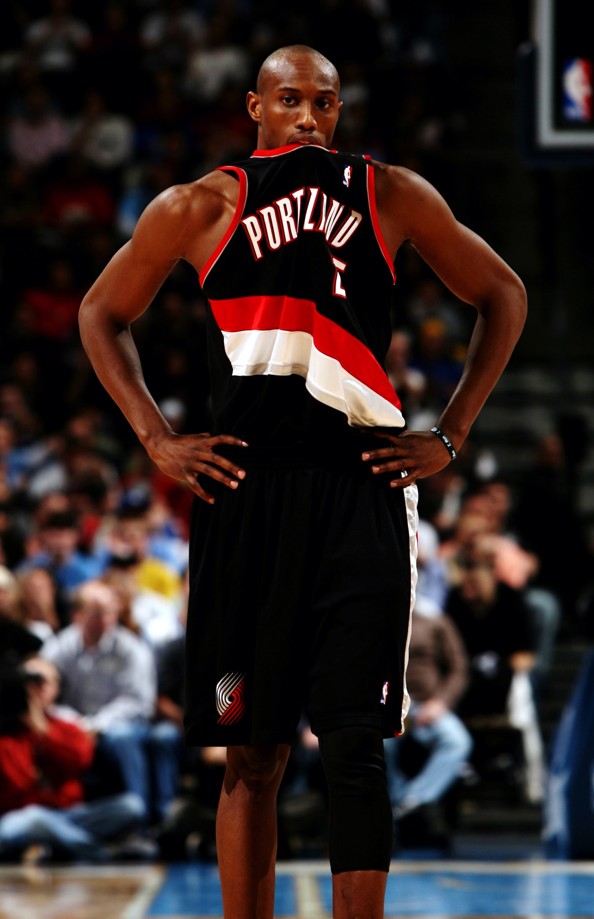 DENVER - MARCH 5:  Travis Outlaw #25 of the Portland Trail Blazers stands on the court in the fourth quarter of the Blazers' loss to the Denver Nuggets at the Pepsi Center March 5, 2009 in Denver, Colorado.  NOTE TO USER: User expressly acknowledges and a