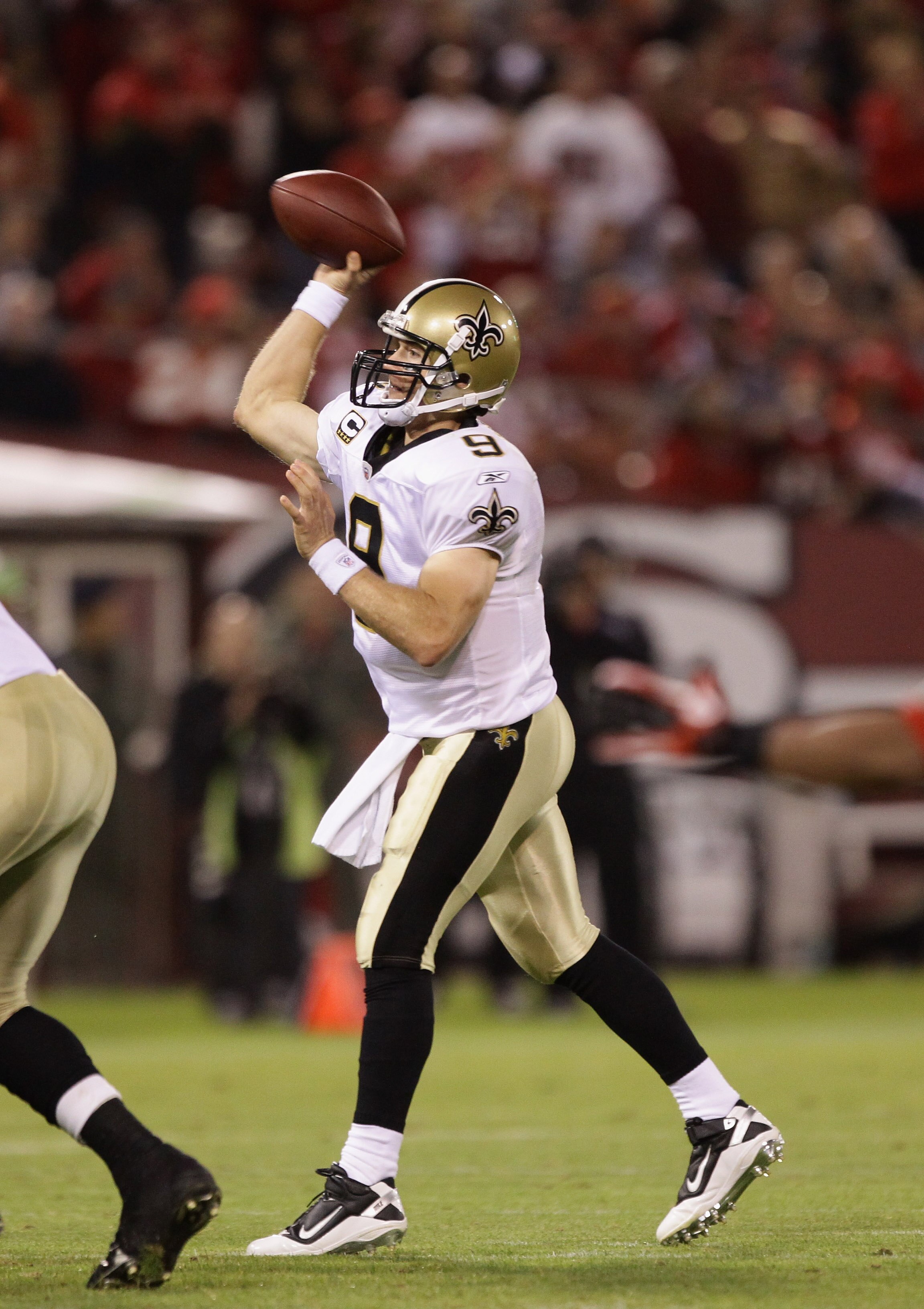 SAN FRANCISCO - SEPTEMBER 20:  Drew Brees #9 of the New Orleans Saints in action during their game against the San Francisco 49ers at Candlestick Park on September 20, 2010 in San Francisco, California.  (Photo by Ezra Shaw/Getty Images)