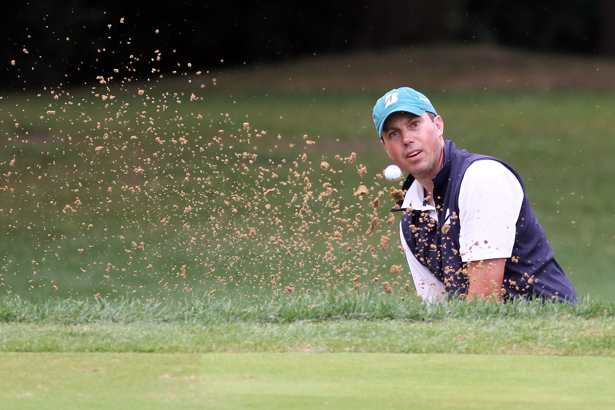 LEMONT, IL - SEPTEMBER 11:  Matt Kuchar hits a shot out of the bunker on the 15th hole during the third round of the BMW Championship at Cog Hill Golf & Country Club on September 11, 2010 in Lemont, Illinois.  (Photo by Jamie Squire/Getty Images)