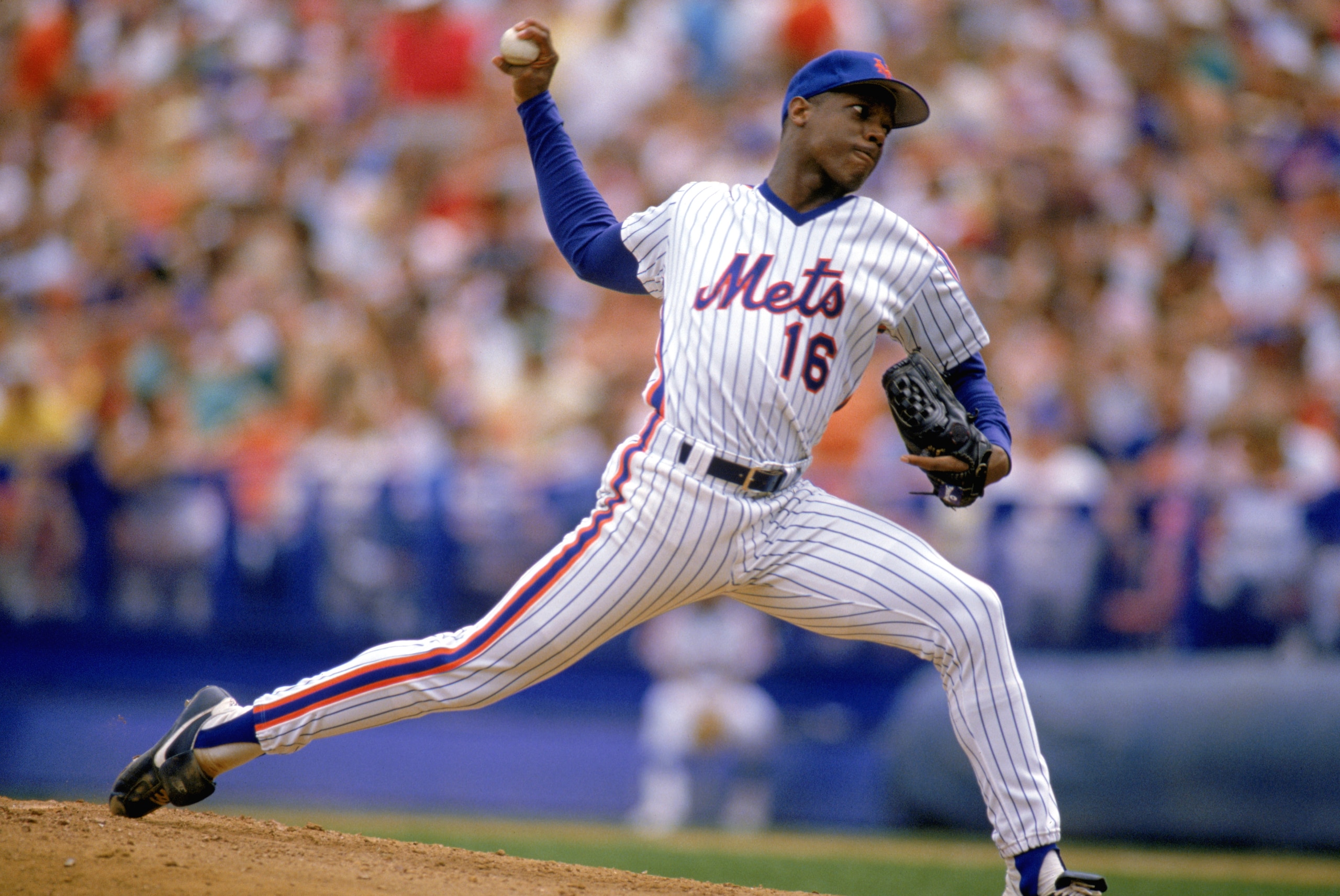 1988: Dwight Gooden of the New York Mets pitches during a game in the 1988 season. ( Photo by: Mike Powell/Getty Images) 1988: Dwight Gooden of the New York Mets pitches during a game in the 1988 season. ( Photo by: Mike Powell/Getty Images)
