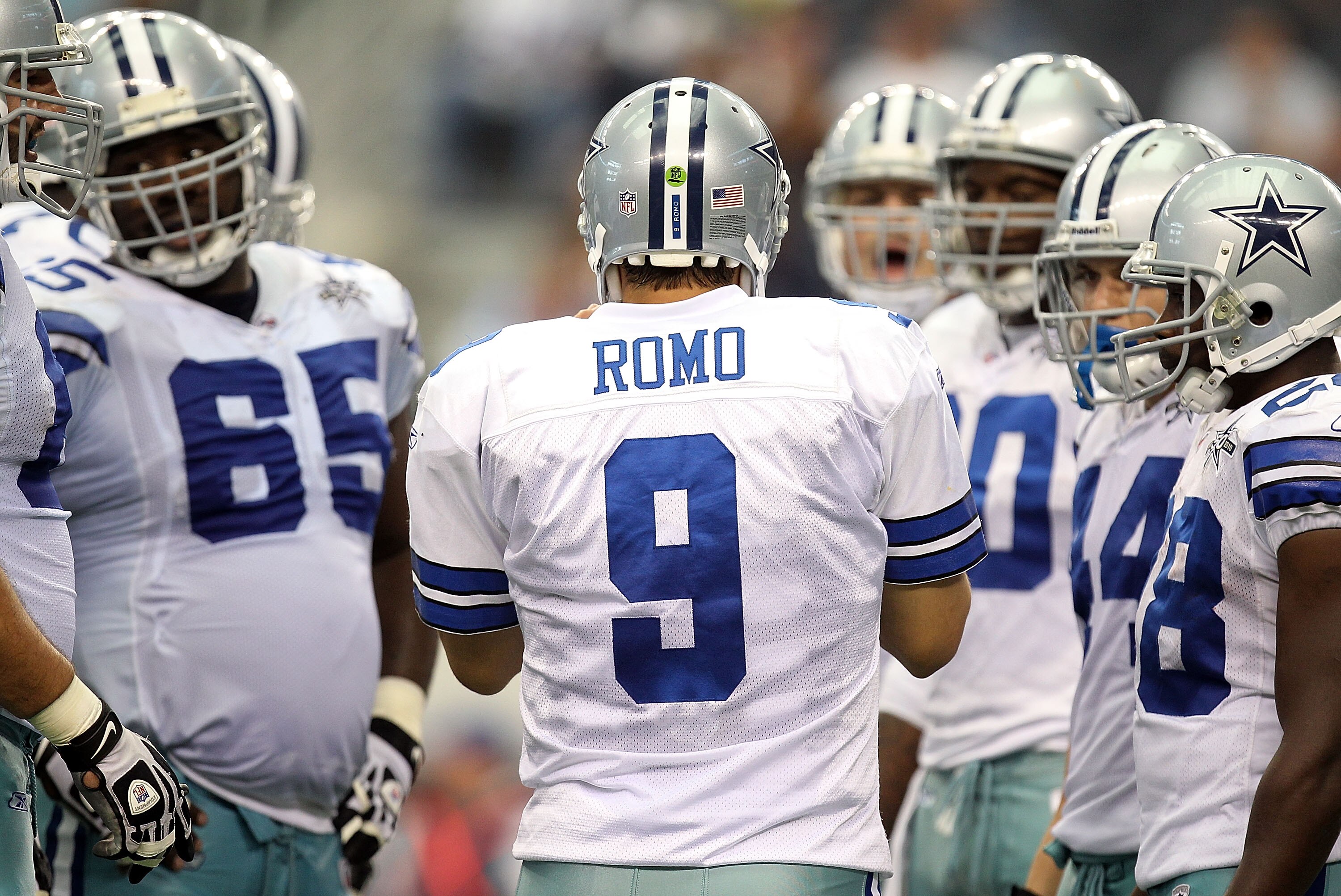 ARLINGTON, TX - SEPTEMBER 19:  Quarterback Tony Romo #9 of the Dallas Cowboys at Cowboys Stadium on September 19, 2010 in Arlington, Texas.  (Photo by Ronald Martinez/Getty Images)