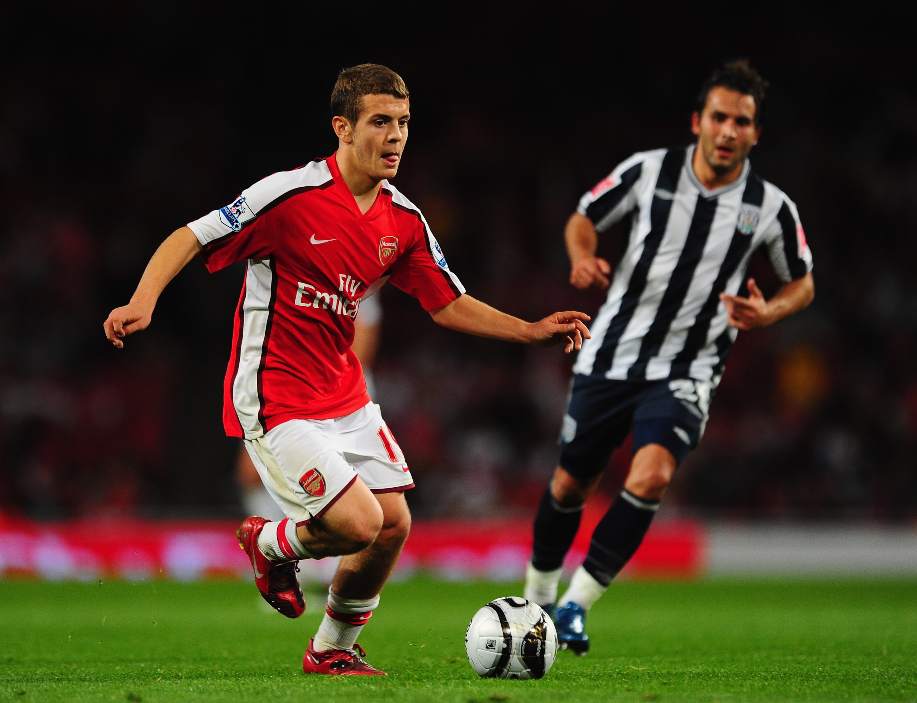 LONDON, ENGLAND - SEPTEMBER 22:  Jack Wilshere of Arsenal in action during the Carling Cup third round match between Arsenal and West Bromwich Albion at Emirates Stadium on September 22, 2009 in London, England.  (Photo by Mike Hewitt/Getty Images)