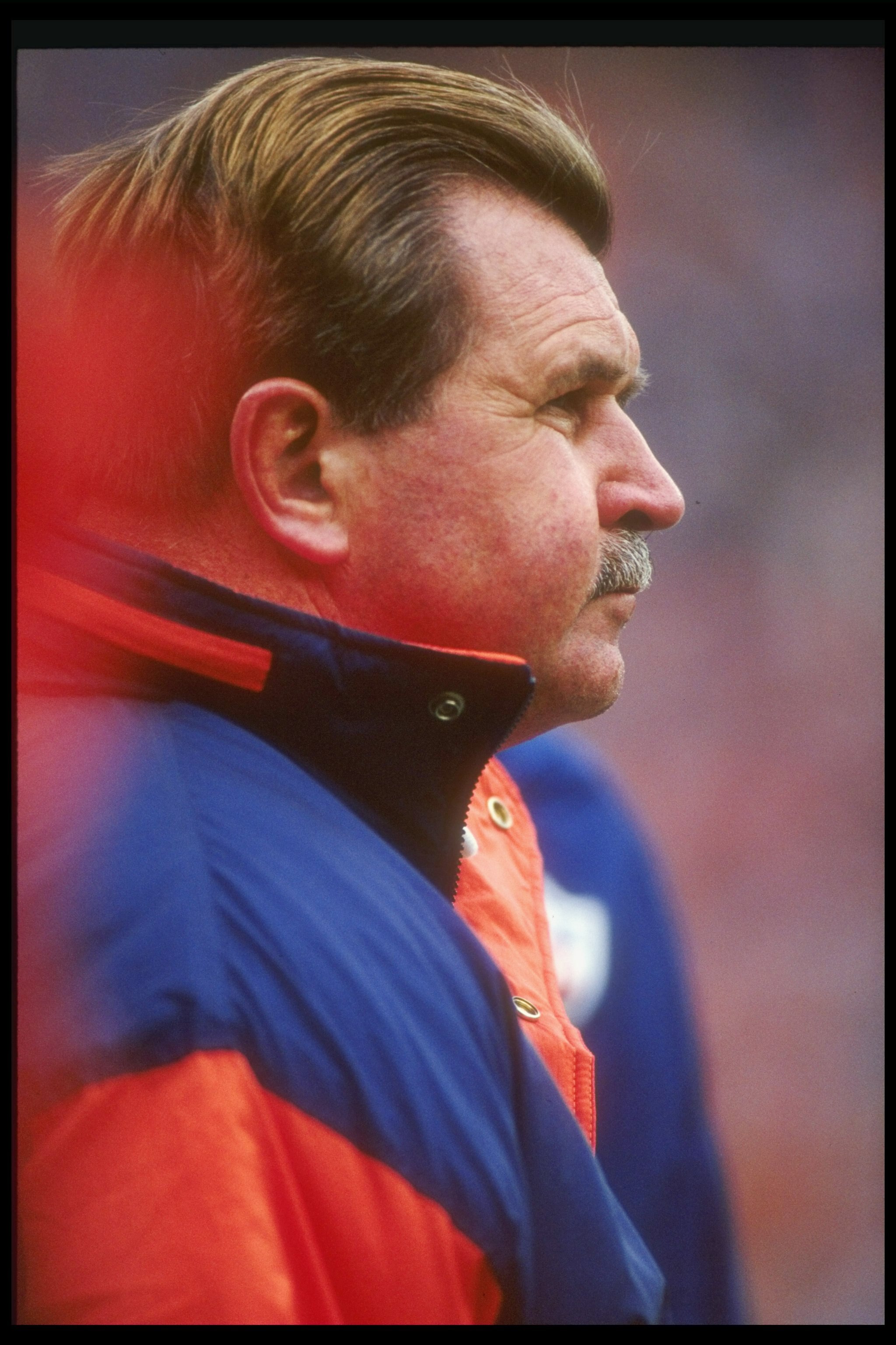 29 Nov 1992:  Chicago Bears head coach Mike Ditka looks on during a game against the Cleveland Browns.  The Browns won the game, 27-14. Mandatory Credit: Jonathan Daniel  /Allsport