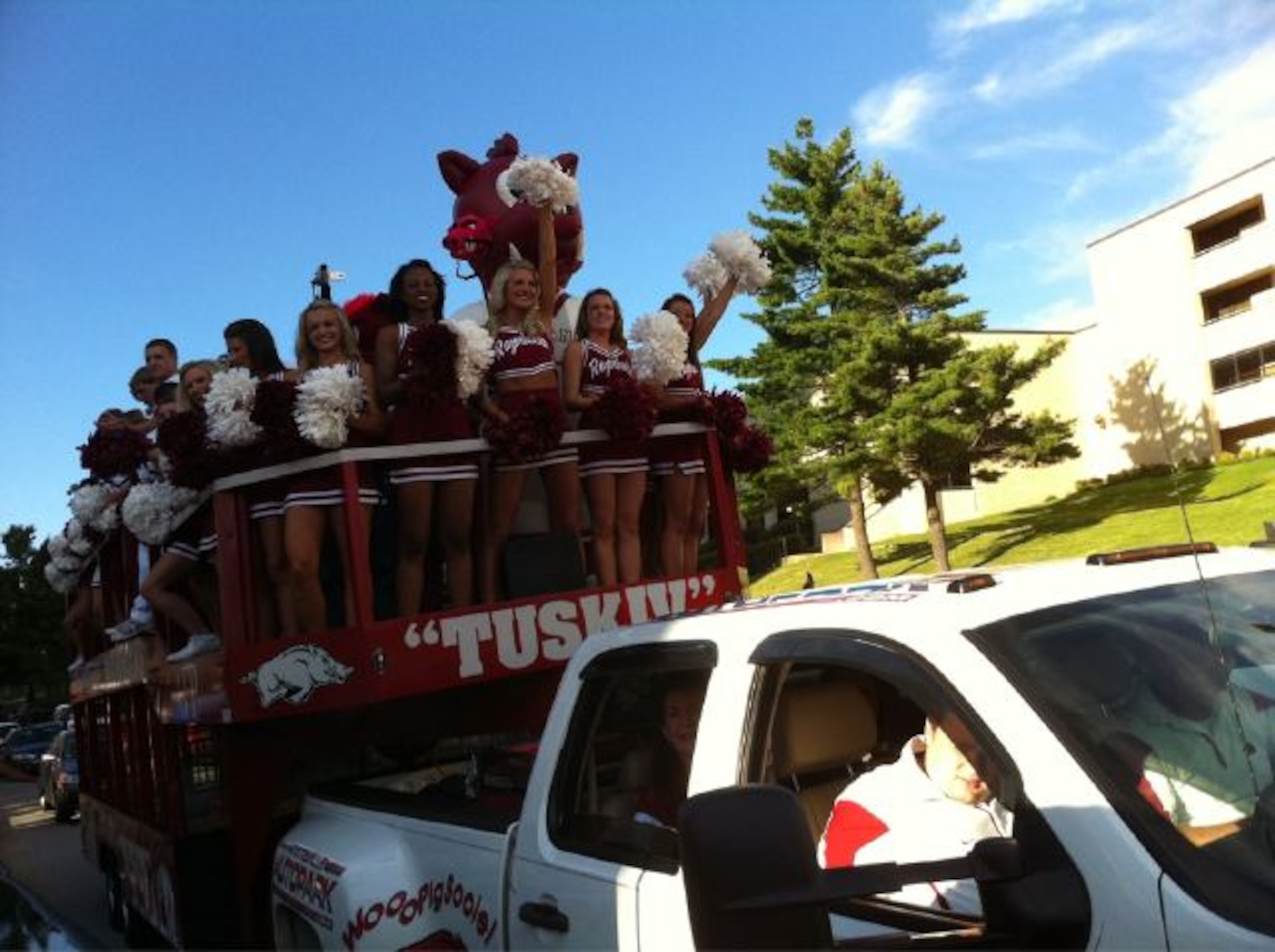 Cheer Squad via RazorbackCamper on Twitter