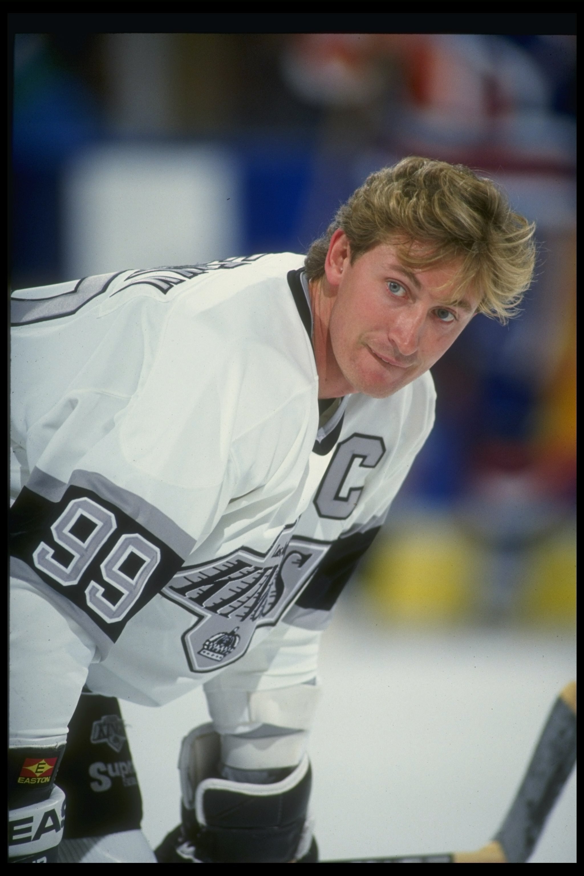 1990-1991:  Center Wayne Gretzky of the Los Angeles Kings looks on during a game against the Edmonton Oilers at the Great Western Forum in Inglewood, California. Mandatory Credit: Rick Stewart  /Allsport