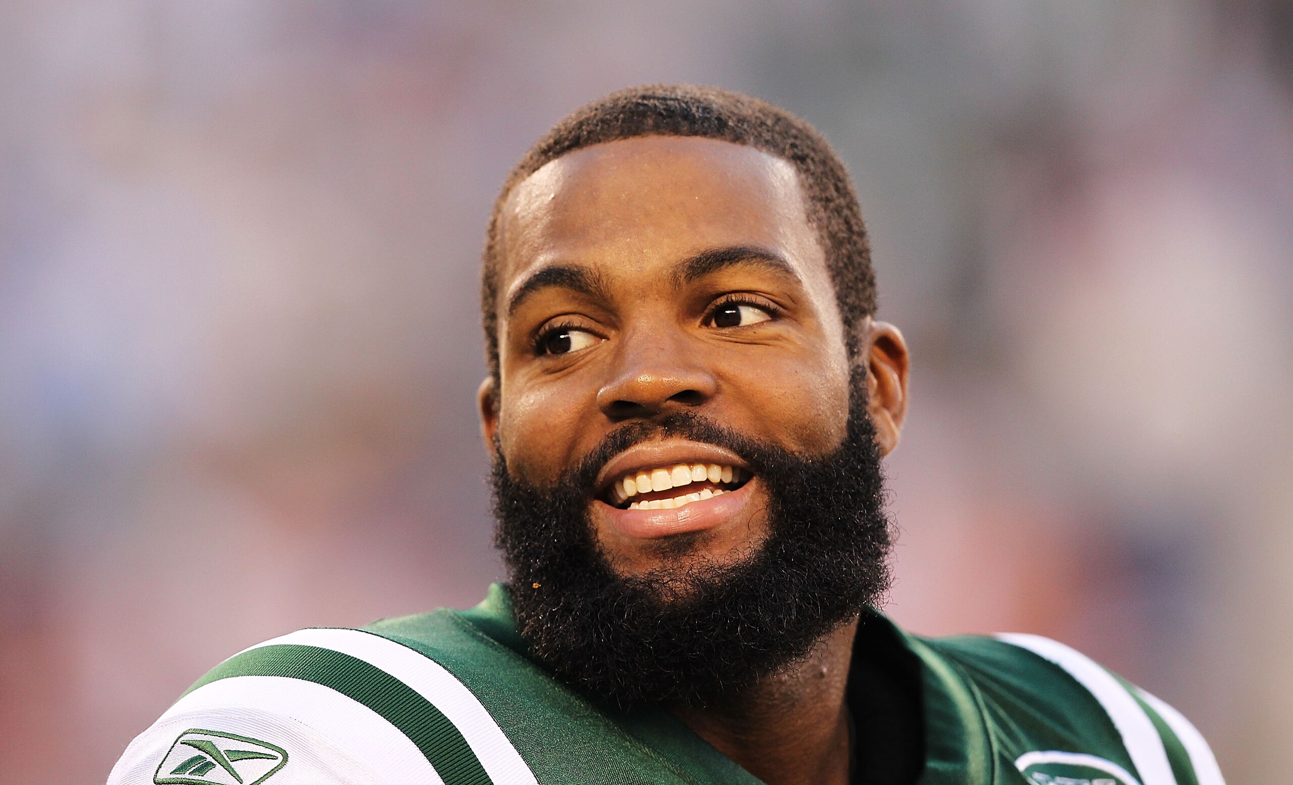 EAST RUTHERFORD, NJ - AUGUST 27:  Braylon Edwards #17 of the New York Jets in action against the Washington Redskins  during their preseason game on August 27, 2010 at the New Meadowlands Stadium  in East Rutherford, New Jersey.  (Photo by Al Bello/Getty