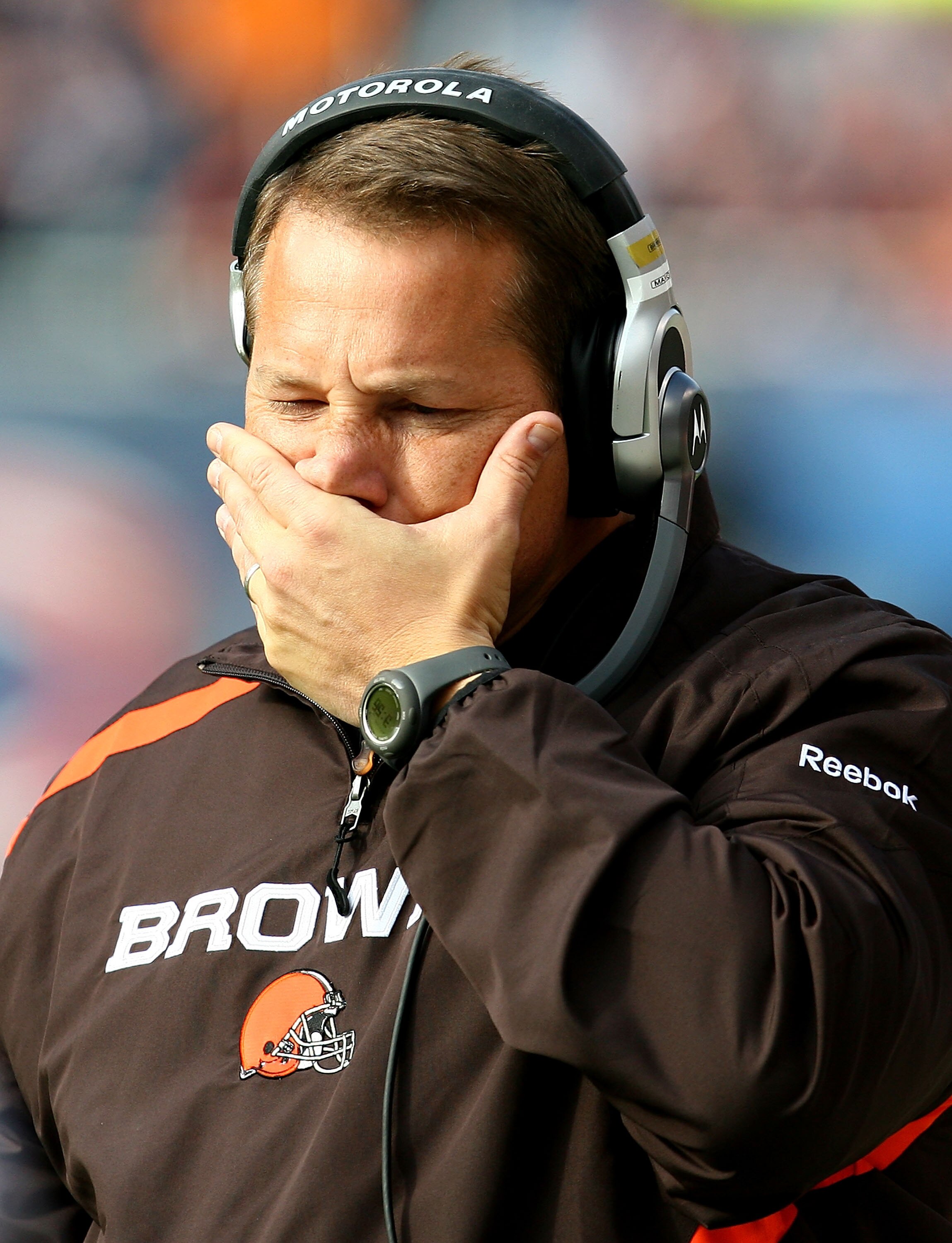 CHICAGO - NOVEMBER 01: Head coach Eric Mangini of the Cleveland Browns reacts as his team takes on the Chicago Bears at Soldier Field on November 1, 2009 in Chicago, Illinois. The Bears defeated the Browns 30-6. (Photo by Jonathan Daniel/Getty Images) CHICAGO - NOVEMBER 01: Head coach Eric Mangini of the Cleveland Browns reacts as his team takes on the Chicago Bears at Soldier Field on November 1, 2009 in Chicago, Illinois. The Bears defeated the Browns 30-6. (Photo by Jonathan Daniel/Getty Images)