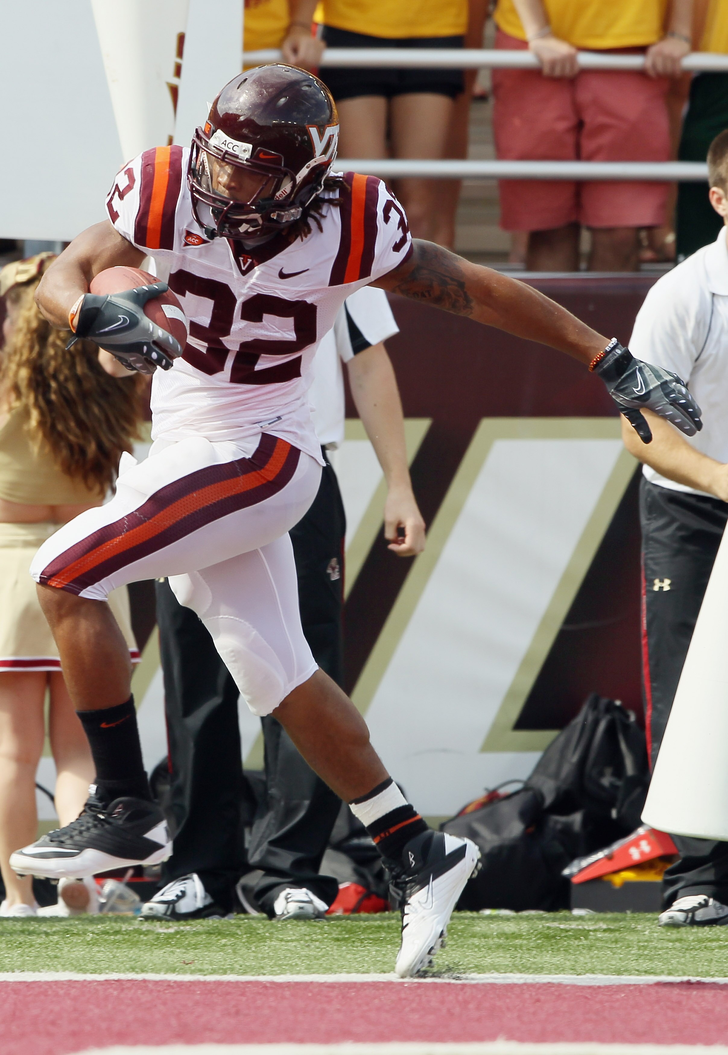 CHESTNUT HILL, MA - SEPTEMBER 25:  Darren Evans #32 of the Virginia Tech Hokies runs the ball in for a touchdown in the second quarter against the Boston College Eagles on September 25, 2010 at Alumni Stadium in Chestnut Hill, Massachusetts.  (Photo by El