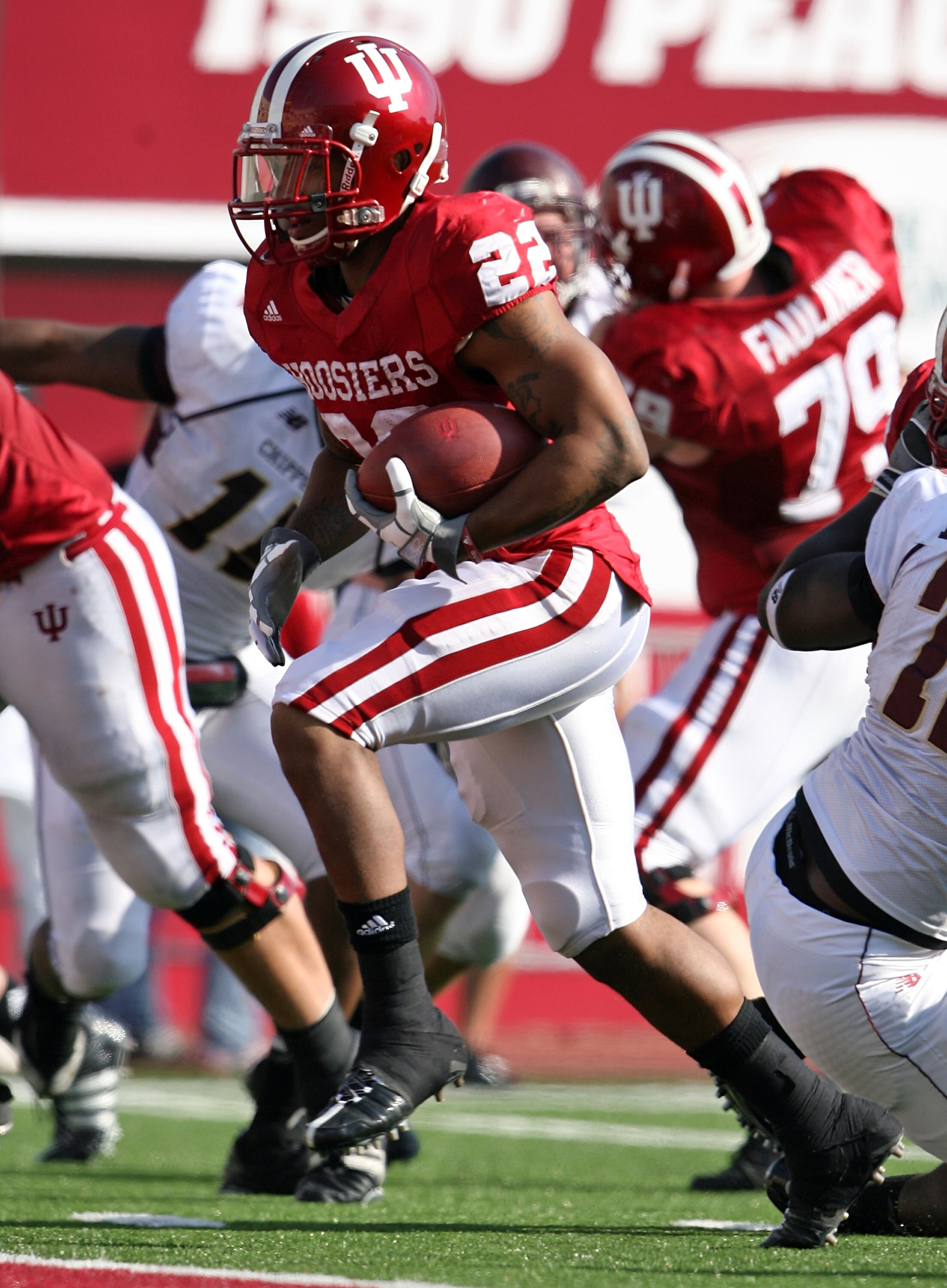 BLOOMINGTON, IN - NOVEMBER 01:  Demetrius McCray #22 of the Indiana Hooisers runs for a touchdown during the game against the Central Michigan Chippewas at Memorial Stadium on November 1, 2008 in Bloomington, Indiana.  (Photo by Andy Lyons/Getty Images)