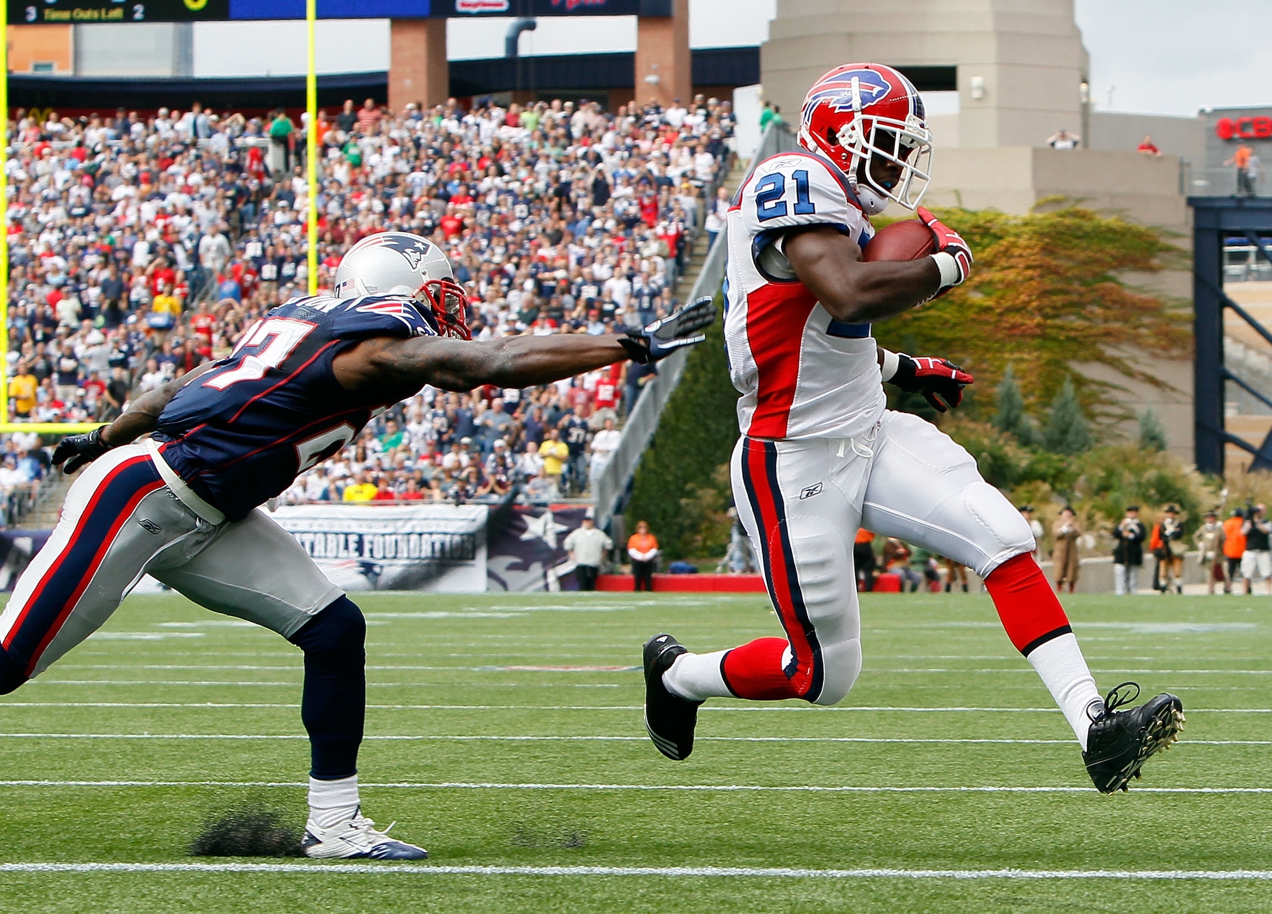 FOXBORO, MA - SEPTEMBER 26:  Kyle Anderson #27 of the New England Patriots cannot stop a touchdown run by C. J. Spiller #21 of  the Buffalo Bills at Gillette Stadium on September 26, 2010 in Foxboro, Massachusetts. (Photo by Jim Rogash/Getty Images)
