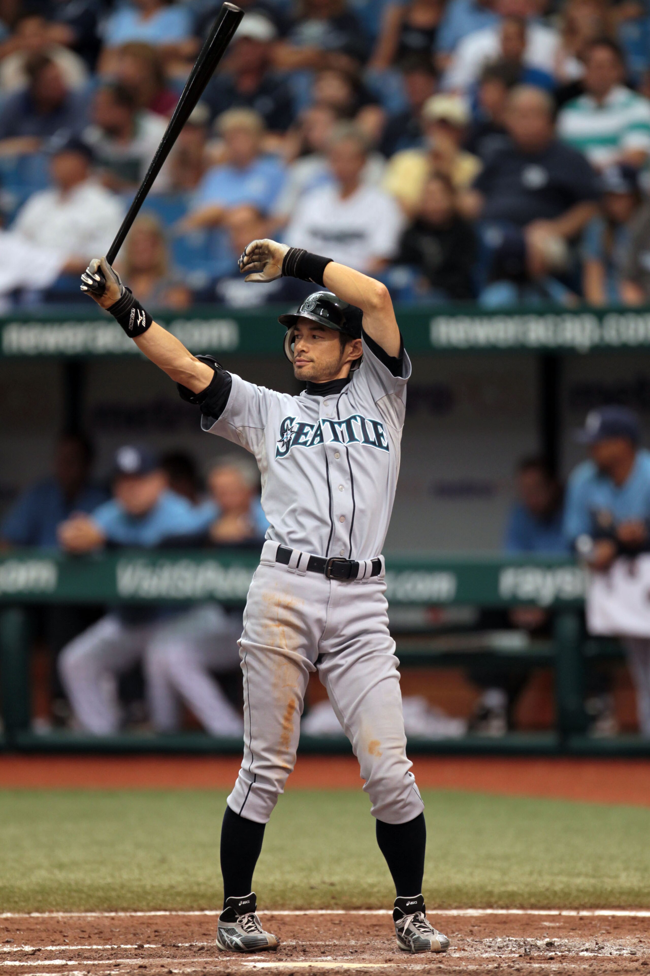 ST PETERSBURG, FL - SEPTEMBER 26: Ichiro Suzuki #51 of the Seattle Mariners digs in while at bat against the Tampa Bay Rays at Tropicana Field on September 26, 2010 in St. Petersburg, Florida. (Photo by Eliot J. Schechter/Getty Images)