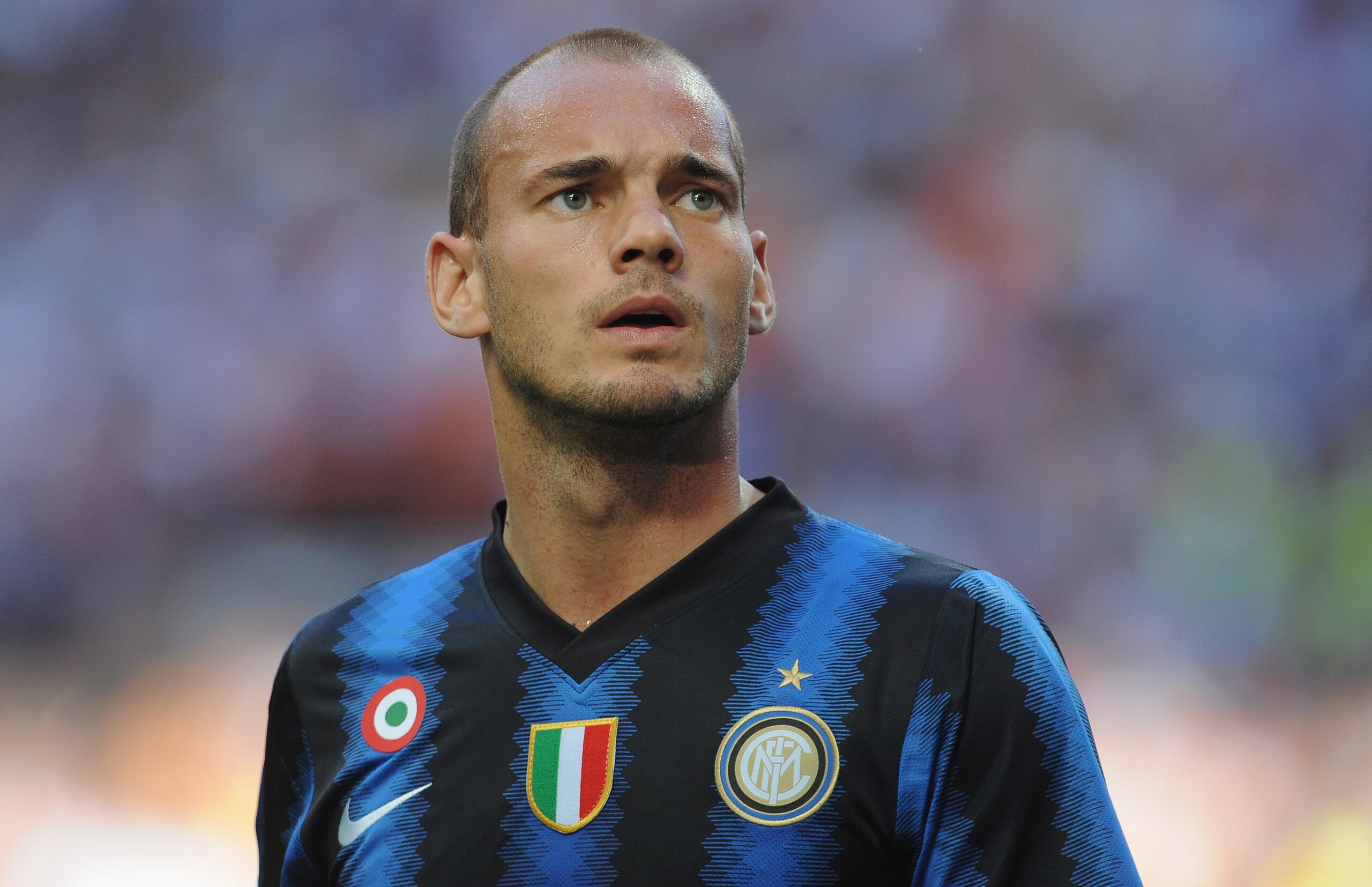 MILAN, ITALY - SEPTEMBER 11:  Wesley Sneijder of FC Internazionale looks on during the Serie A match between FC Internazionale and Udinese Calcio at Stadio Giuseppe Meazza on September 11, 2010 in Milan, Italy.  (Photo by Valerio Pennicino/Getty Images)