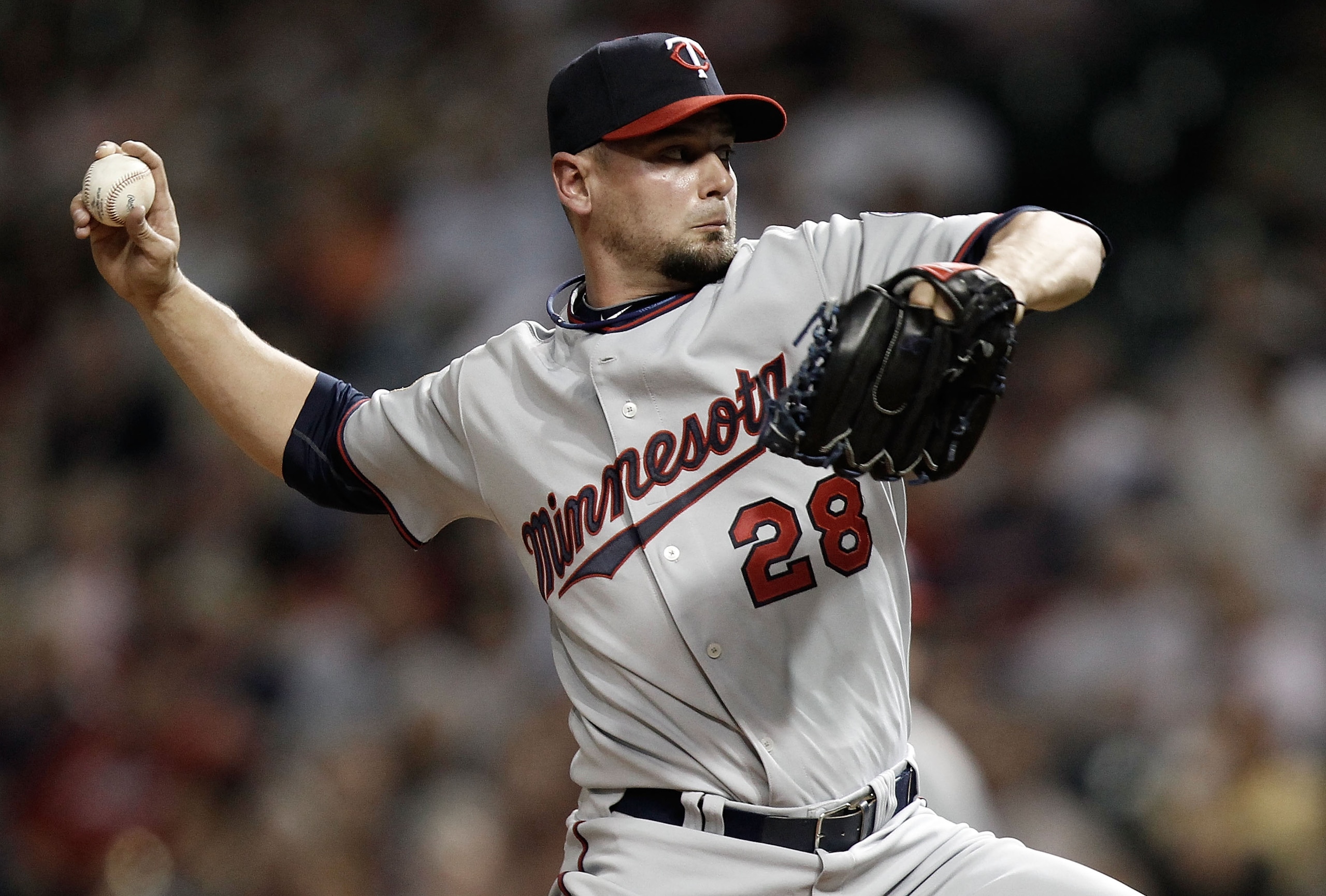 CLEVELAND, OH- APRIL 30: Jesse Crain #28 of the Minnesota Twins pitches against the Cleveland Indians during the game on April 30, 2010 at Progressive Field in Cleveland, Ohio. (Photo by Jared Wickerham/Getty Images) CLEVELAND, OH- APRIL 30: Jesse Crain #28 of the Minnesota Twins pitches against the Cleveland Indians during the game on April 30, 2010 at Progressive Field in Cleveland, Ohio. (Photo by Jared Wickerham/Getty Images)