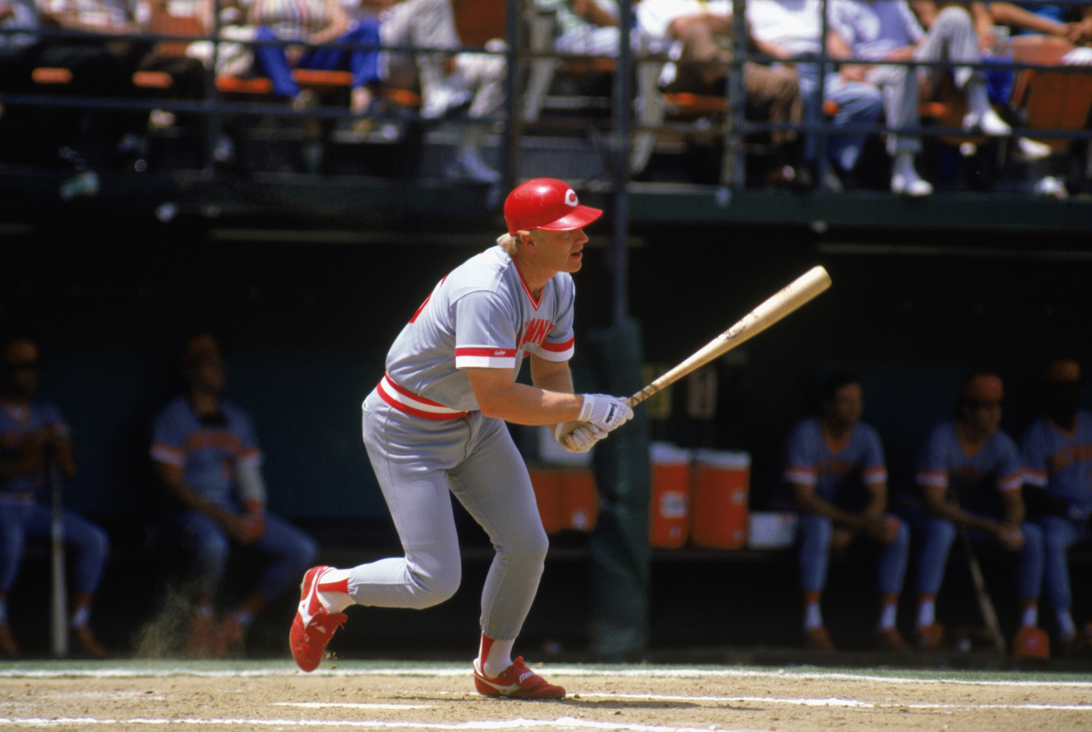 1987:  Buddy Bell of the Cincinnati Reds makes a hit during a MLB game in the 1987 season. ( Photo by: Stephen Dunn/Getty Images)