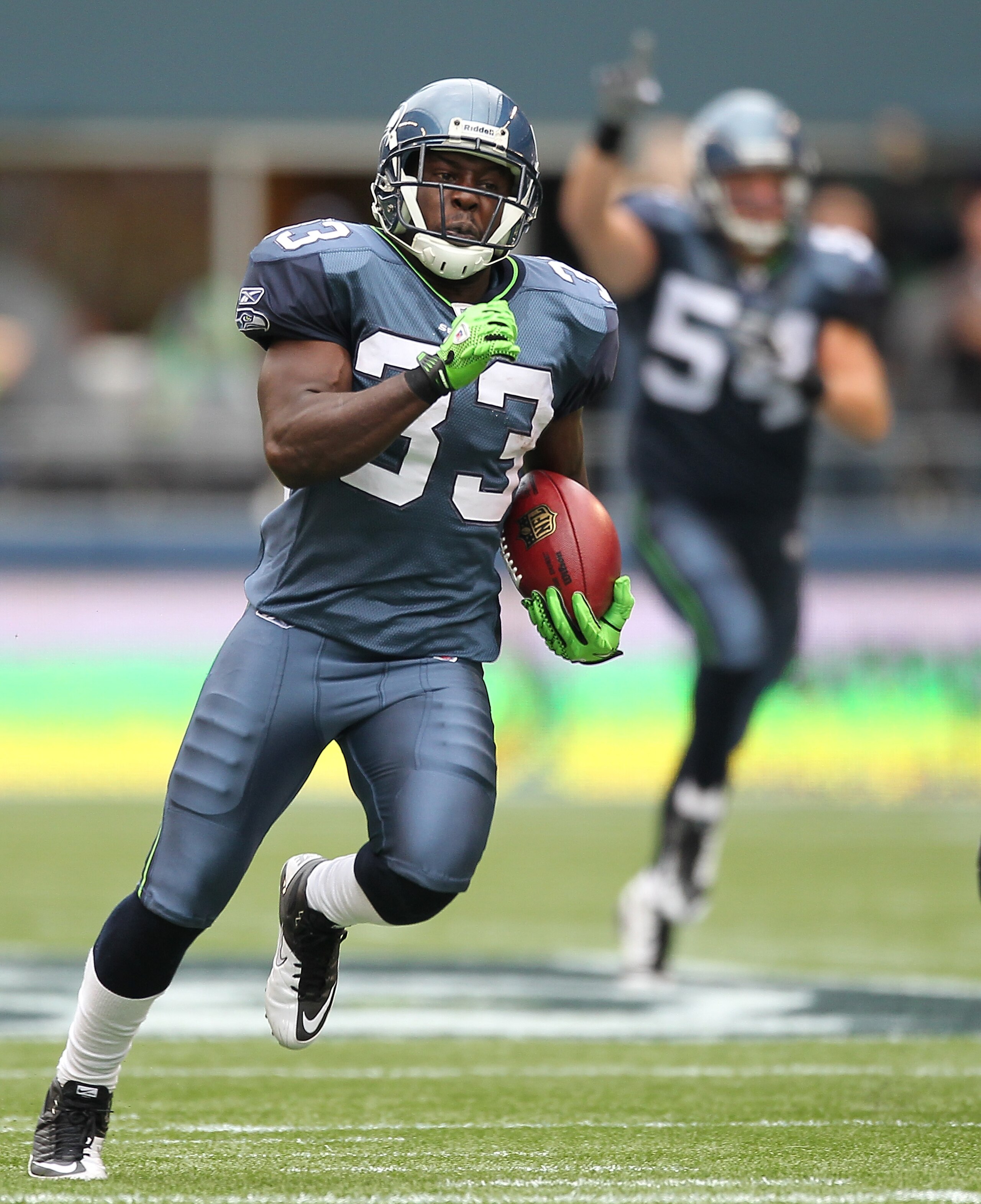 SEATTLE - SEPTEMBER 26:  Kick returner Leon Washington #33 of the Seattle Seahawks returns a kickoff for a 101 yard touchdown in the third quarter against the San Diego Chargers at Qwest Field on September 26, 2010 in Seattle, Washington. The Seahawks def