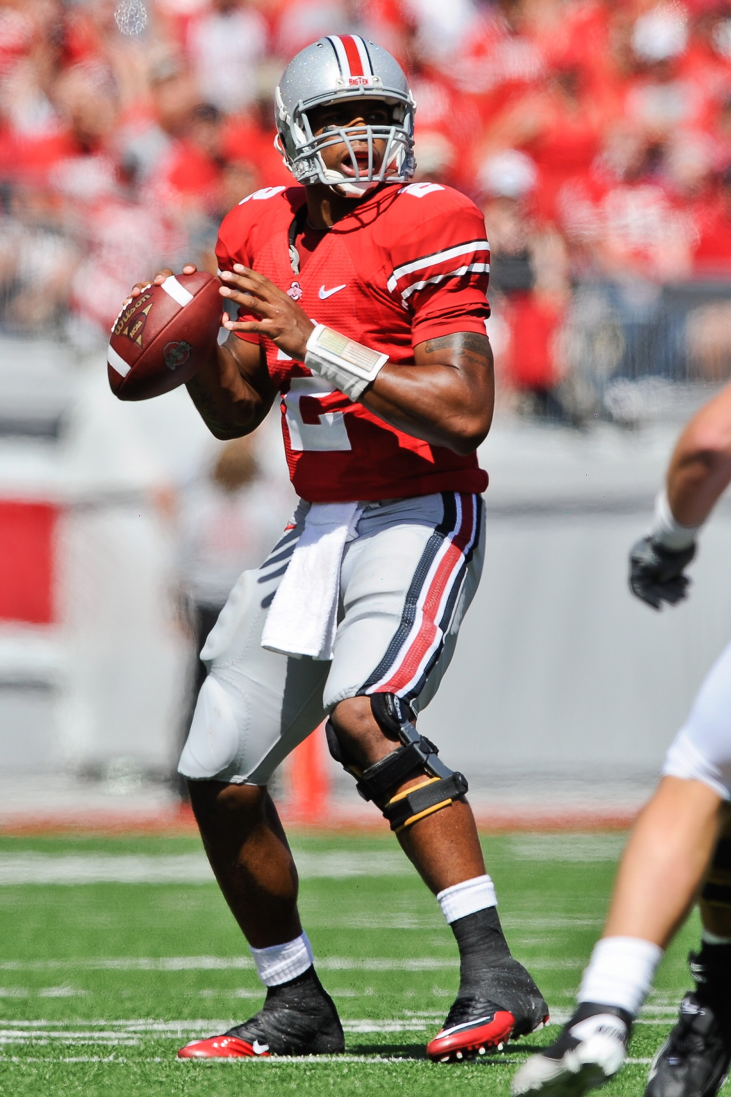 COLUMBUS, OH - SEPTEMBER 18:  Terrelle Pryor #2 of the Ohio State Buckeyes passes the ball against the Ohio Bobcats at Ohio Stadium on September 18, 2010 in Columbus, Ohio.  (Photo by Jamie Sabau/Getty Images)