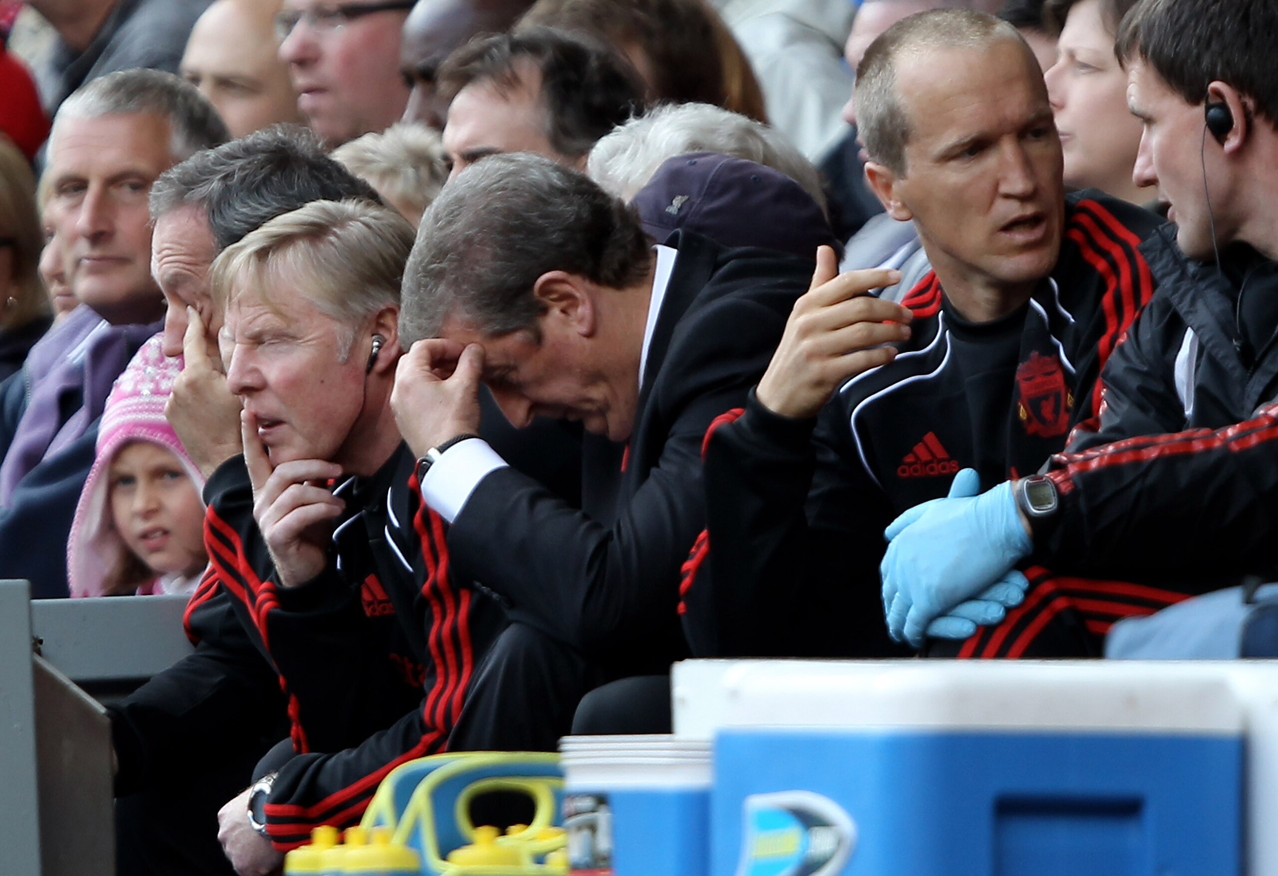 LIVERPOOL, ENGLAND - SEPTEMBER 25:   Liverpool manager Roy Hodgson shows his dejection during the Barclays Premier League match between Liverpool and Sunderland at at Anfield on September 25, 2010 in Liverpool, England.  (Photo by Clive Brunskill/Getty Im