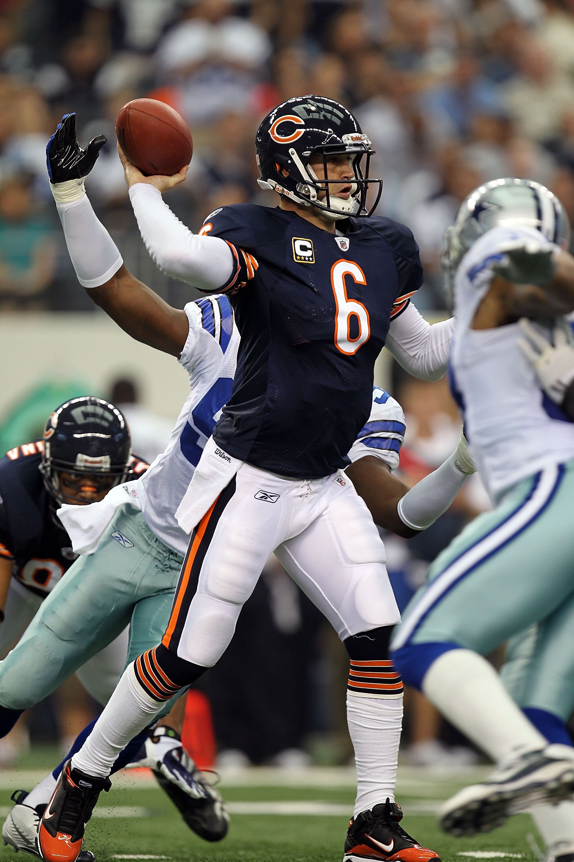 ARLINGTON, TX - SEPTEMBER 19: Quarterback Jay Cutler #6 of the Chicago Bears looks to pass against the Dallas Cowboys at Cowboys Stadium on September 19, 2010 in Arlington, Texas. (Photo by Ronald Martinez/Getty Images) ARLINGTON, TX - SEPTEMBER 19: Quarterback Jay Cutler #6 of the Chicago Bears looks to pass against the Dallas Cowboys at Cowboys Stadium on September 19, 2010 in Arlington, Texas. (Photo by Ronald Martinez/Getty Images)