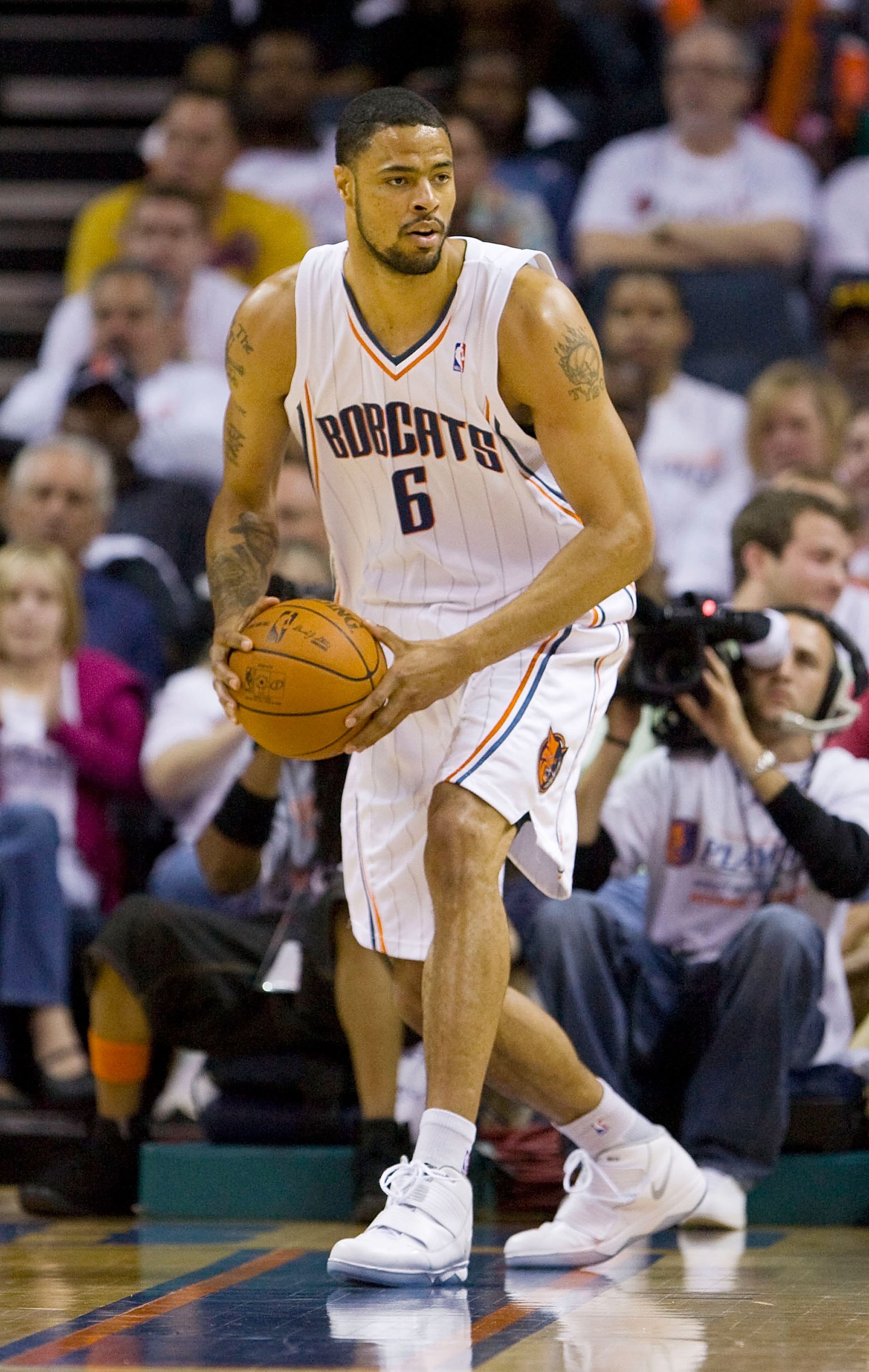 CHARLOTTE, NC - APRIL 26: Tyson Chandler #6 of the Charlotte Bobcats looks to pass the ball after grabbing a rebound against the Orlando Magic at Time Warner Cable Arena on April 26, 2010 in Charlotte, North Carolina. The Magic defeated the Bobcats 99-90 CHARLOTTE, NC - APRIL 26: Tyson Chandler #6 of the Charlotte Bobcats looks to pass the ball after grabbing a rebound against the Orlando Magic at Time Warner Cable Arena on April 26, 2010 in Charlotte, North Carolina. The Magic defeated the Bobcats 99-90