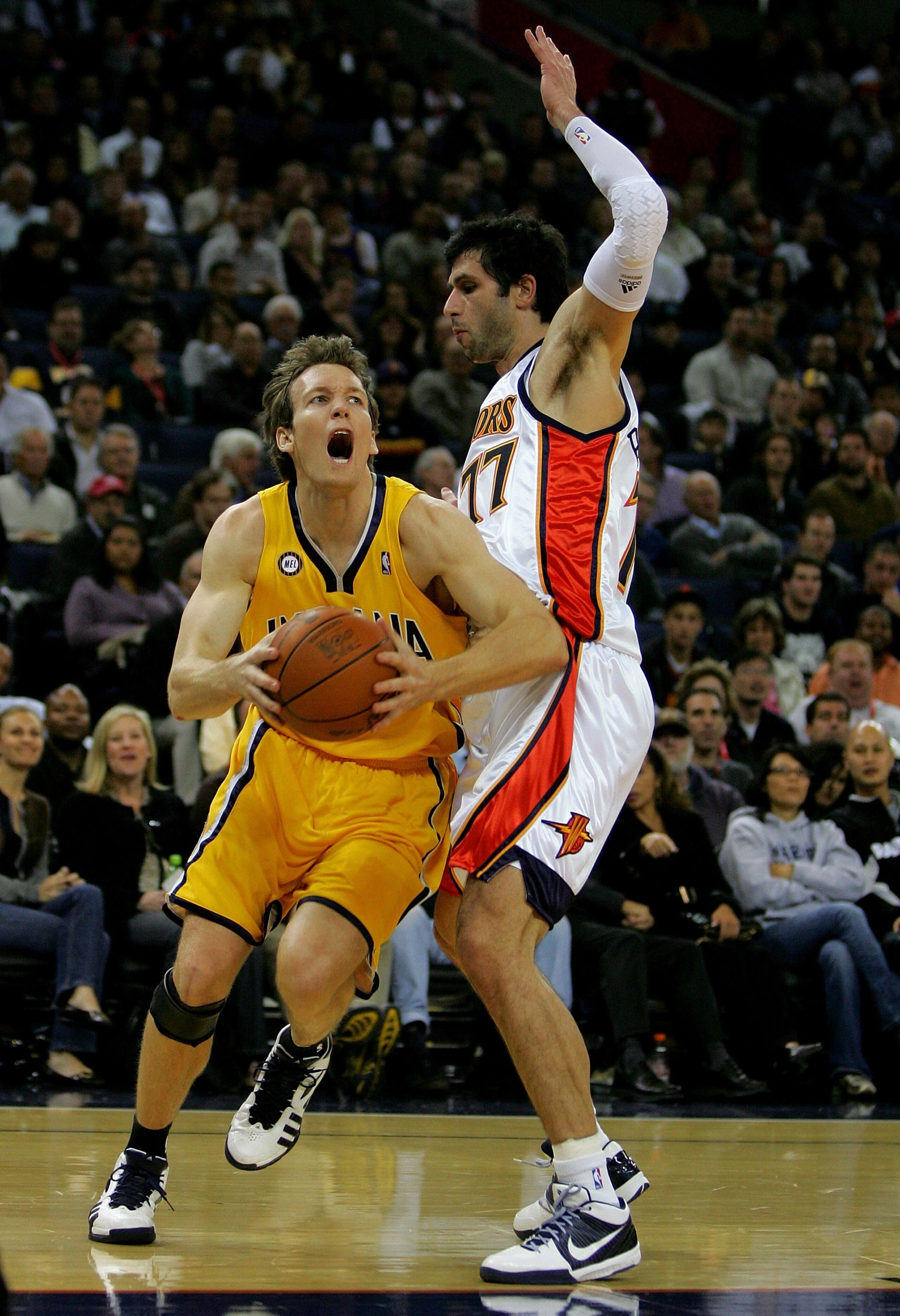 OAKLAND, CA - NOVEMBER 30: Mike Dunleavy #17 of the Indiana Pacers in action during their game against the Golden State Warriors at Oracle Arena on November 30, 2009 in Oakland, California. NOTE TO USER: User expressly acknowledges and agrees that, by do OAKLAND, CA - NOVEMBER 30: Mike Dunleavy #17 of the Indiana Pacers in action during their game against the Golden State Warriors at Oracle Arena on November 30, 2009 in Oakland, California. NOTE TO USER: User expressly acknowledges and agrees that, by do