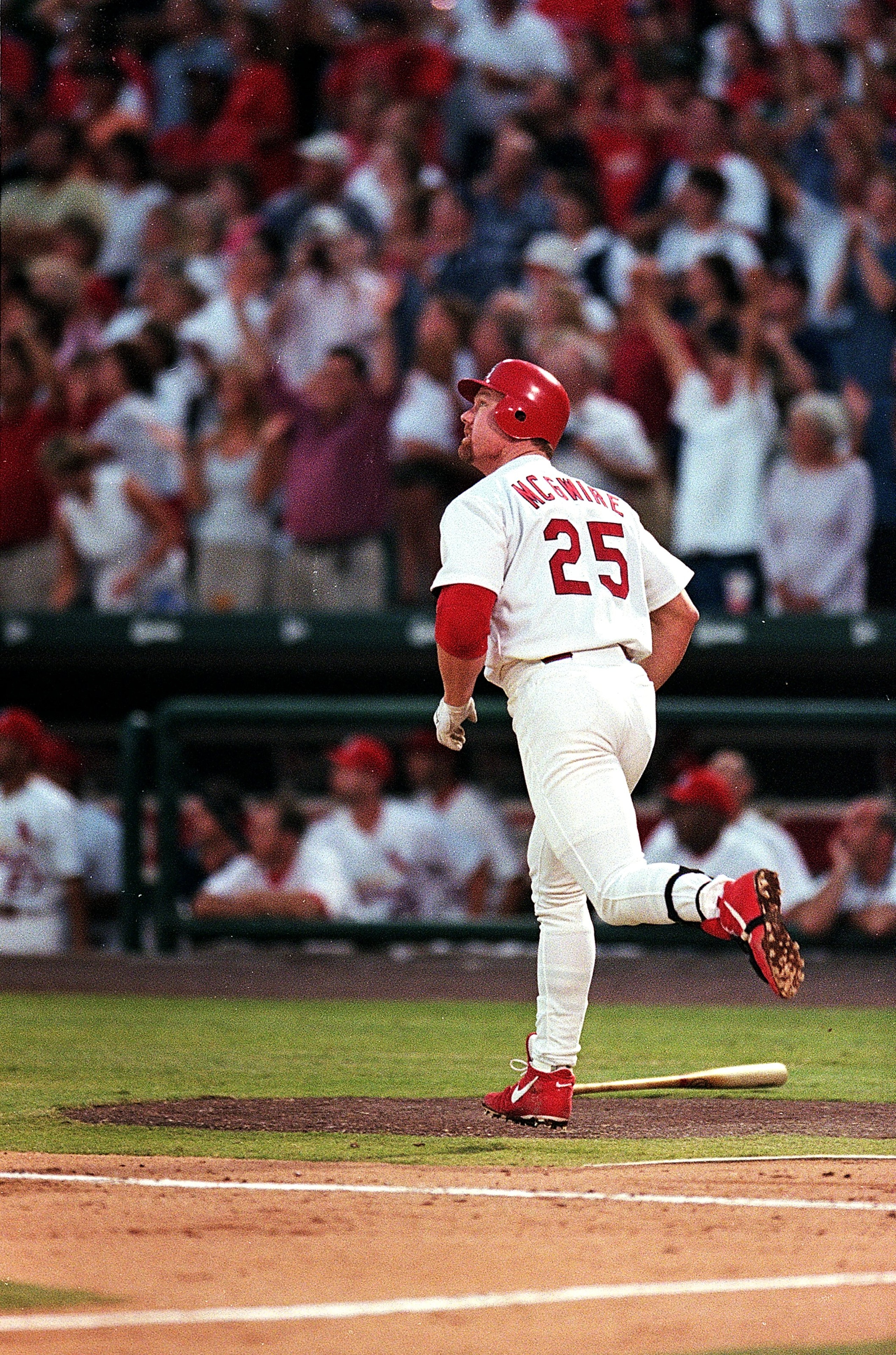 5 Aug 1999: Mark McGwire #25 of the St. Louis Cardinals runs after he hits his 500th home run during the game against San Diego Padres at Busch Stadium in St. Louis, Missouri. The Padres defeated the Cardinals 10-3. Mandatory Credit: Elsa Hasch /Allspor 5 Aug 1999: Mark McGwire #25 of the St. Louis Cardinals runs after he hits his 500th home run during the game against San Diego Padres at Busch Stadium in St. Louis, Missouri. The Padres defeated the Cardinals 10-3. Mandatory Credit: Elsa Hasch /Allspor