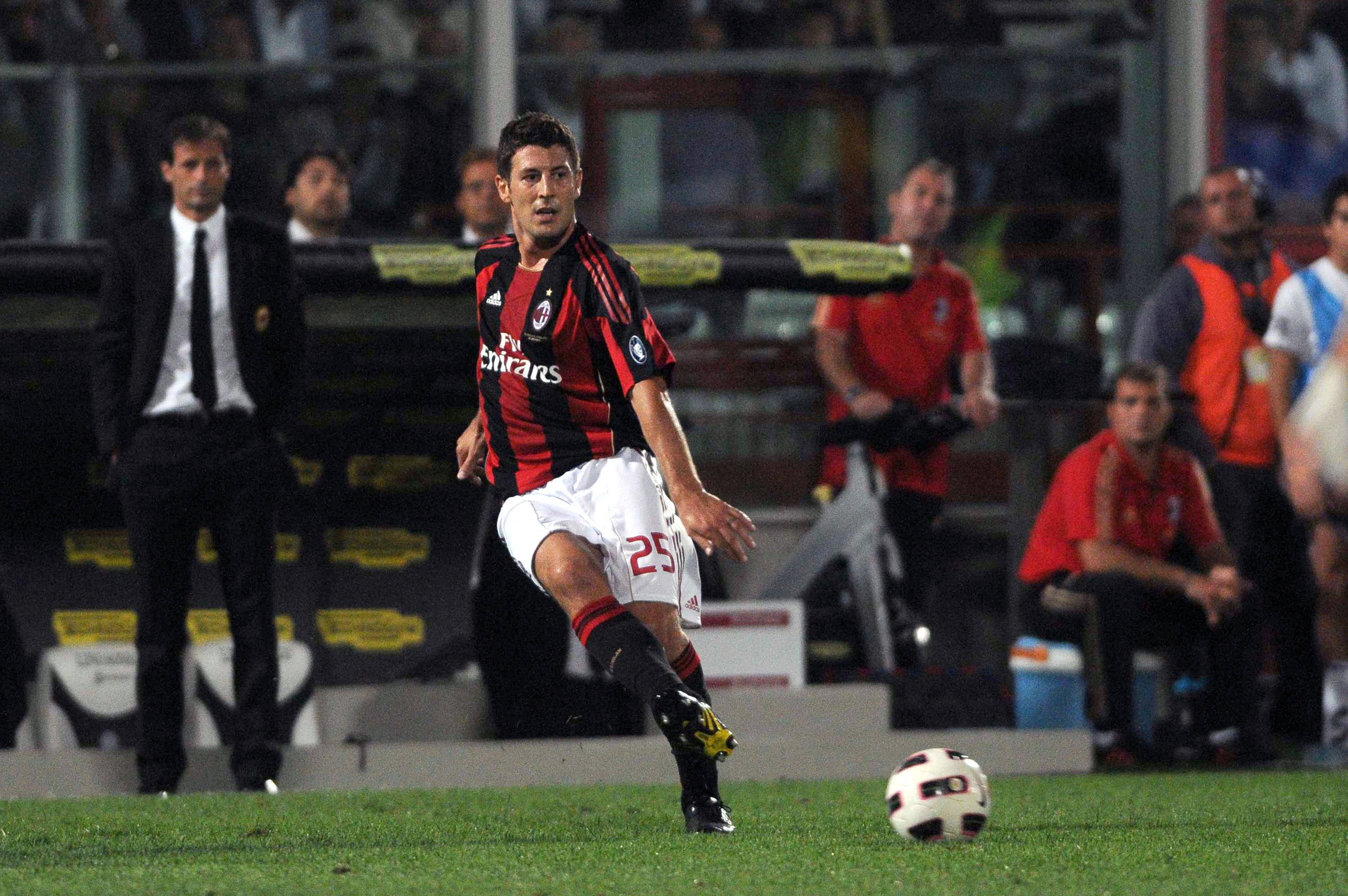CESENA, ITALY - SEPTEMBER 11: Daniele Bonera of Milan in action during the Serie A match between AC Cesena and AC Milan at Dino Manuzzi Stadium on September 11, 2010 in Cesena, Italy.  (Photo by Roberto Serra/Getty Images)
