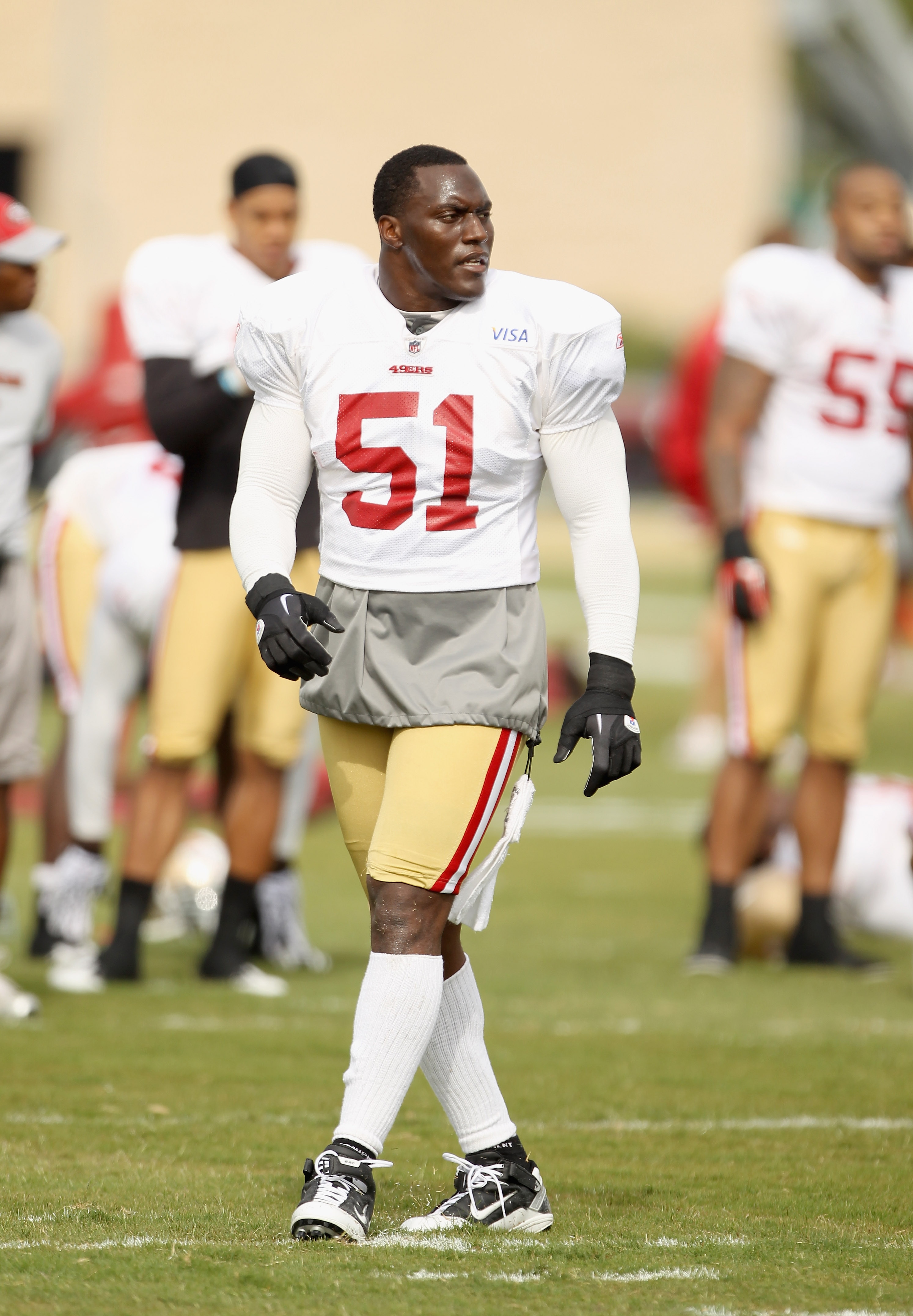 SANTA CLARA, CA - AUGUST 02:  Takeo Spikes #51 works out during the San Francisco 49ers training camp at their training complex on August 2, 2010 in Santa Clara, California.  (Photo by Ezra Shaw/Getty Images)