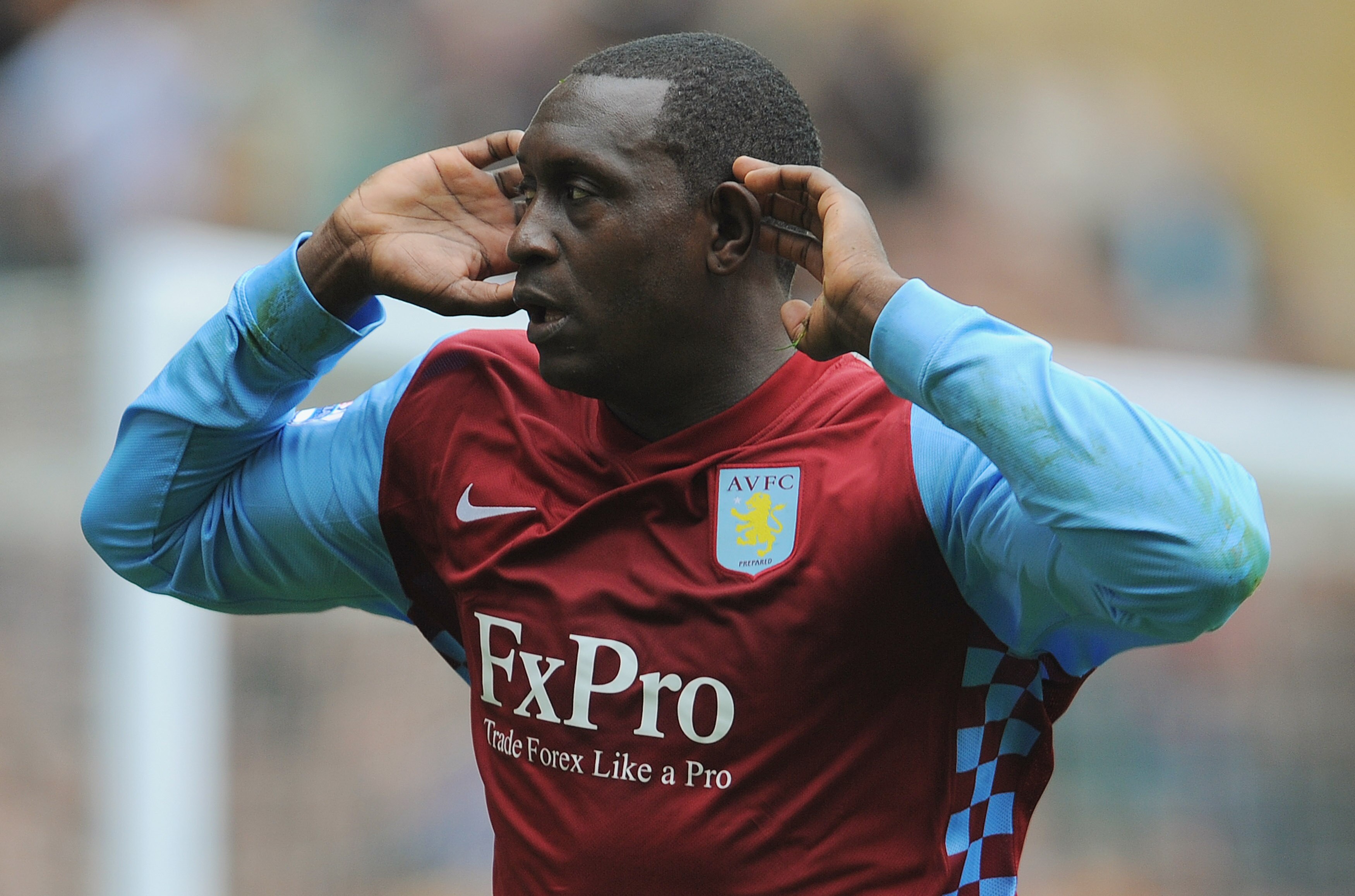 WOLVERHAMPTON, ENGLAND - SEPTEMBER 26:  Emile Heskey of Aston Villa celebrates scoring to make it 2-1 during the Barclays Premier League match between Wolverhampton Wanderers and Aston Villa at Molineux on September 26, 2010 in Wolverhampton, England.  (P