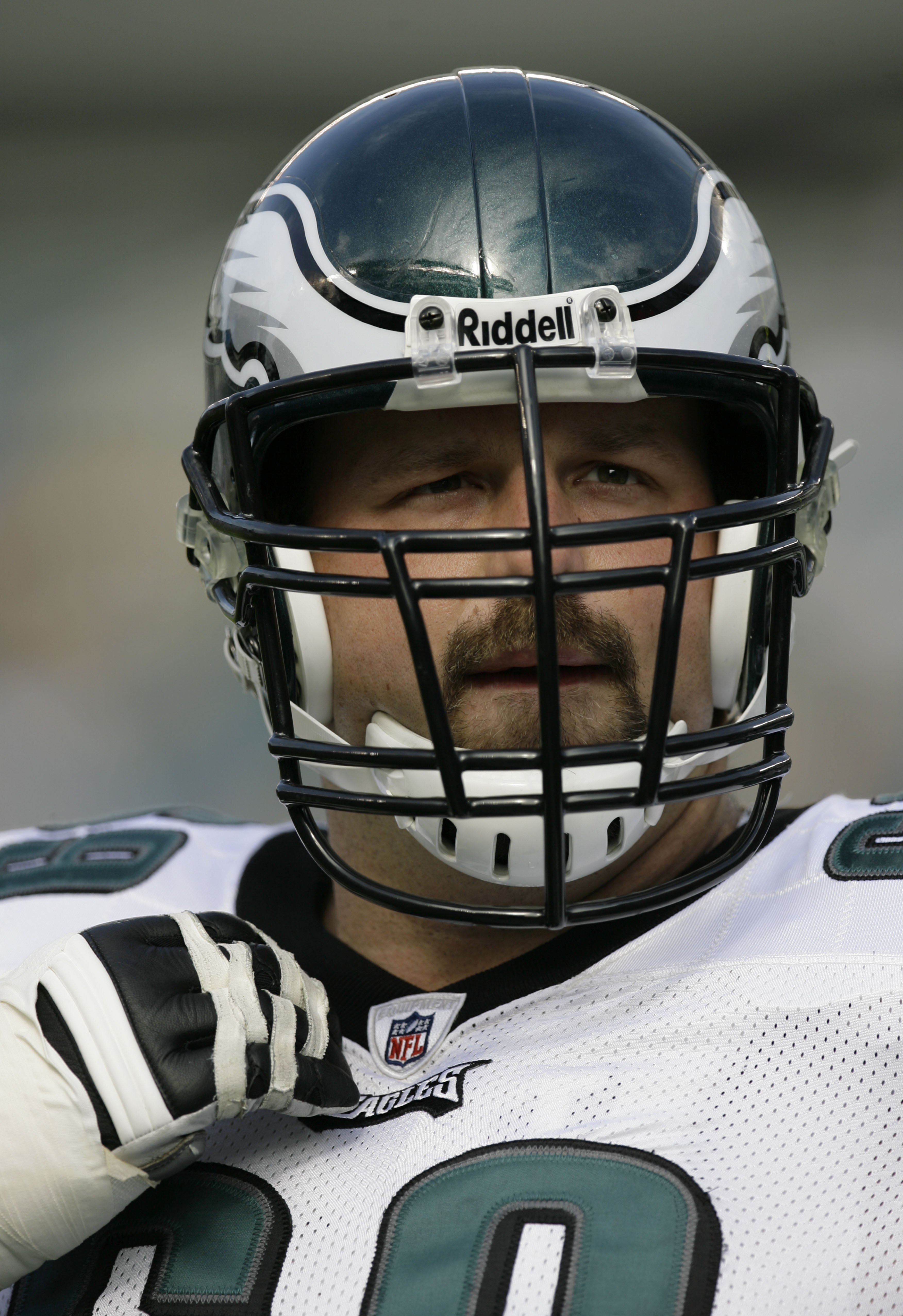 PHILADELPHIA - SEPTEMBER 21: Jon Runyan #69 of the Philadelphia Eagles stretches during pre-game warmups before their game against the Pittsburgh Steelers on September 21, 2008 at Lincoln Financial Field in Philadelphia, Pennsylvania. (Photo by Chris Gard