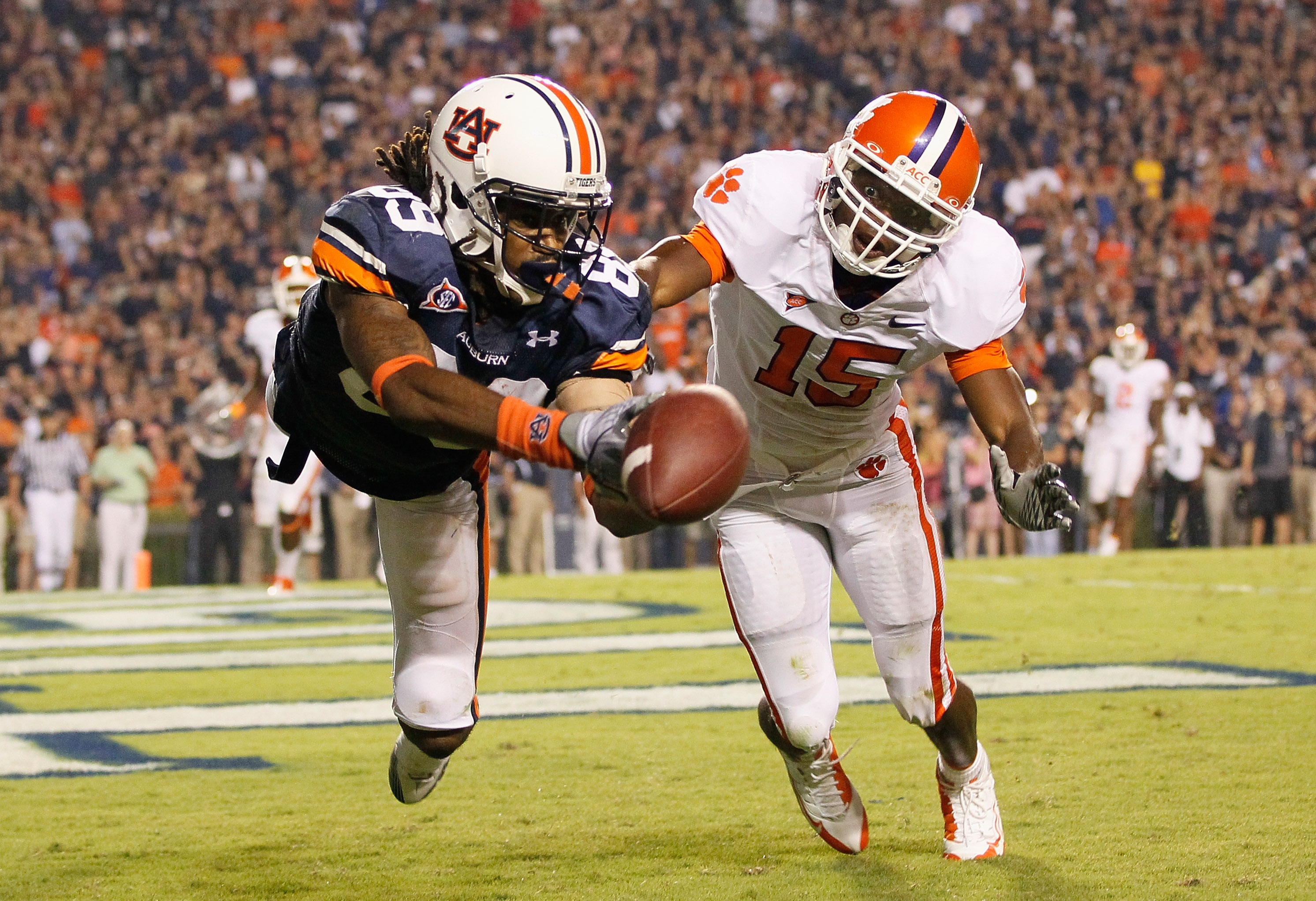 AUBURN, AL - SEPTEMBER 18:  Darvin Adams #89 of the Auburn Tigers fails to pull in this touchdown reception in overtime against Coty Sensabaugh #15 of the Clemson Tigers at Jordan-Hare Stadium on September 18, 2010 in Auburn, Alabama.  (Photo by Kevin C.