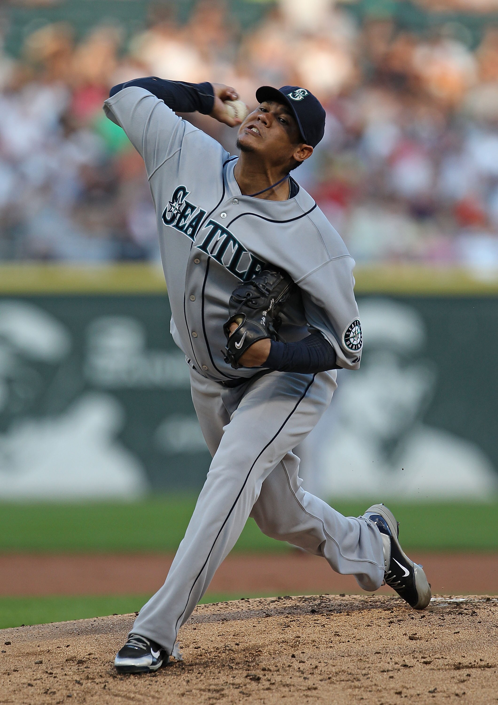 CHICAGO - JULY 26: Starting pitcher Felix Hernandez #34 of the Seattle Mariners delivers the ball against the Chicago White Sox at U.S. Cellular Field on July 26, 2010 in Chicago, Illinois. The White Sox defeated the Mariners 6-1. (Photo by Jonathan Danie