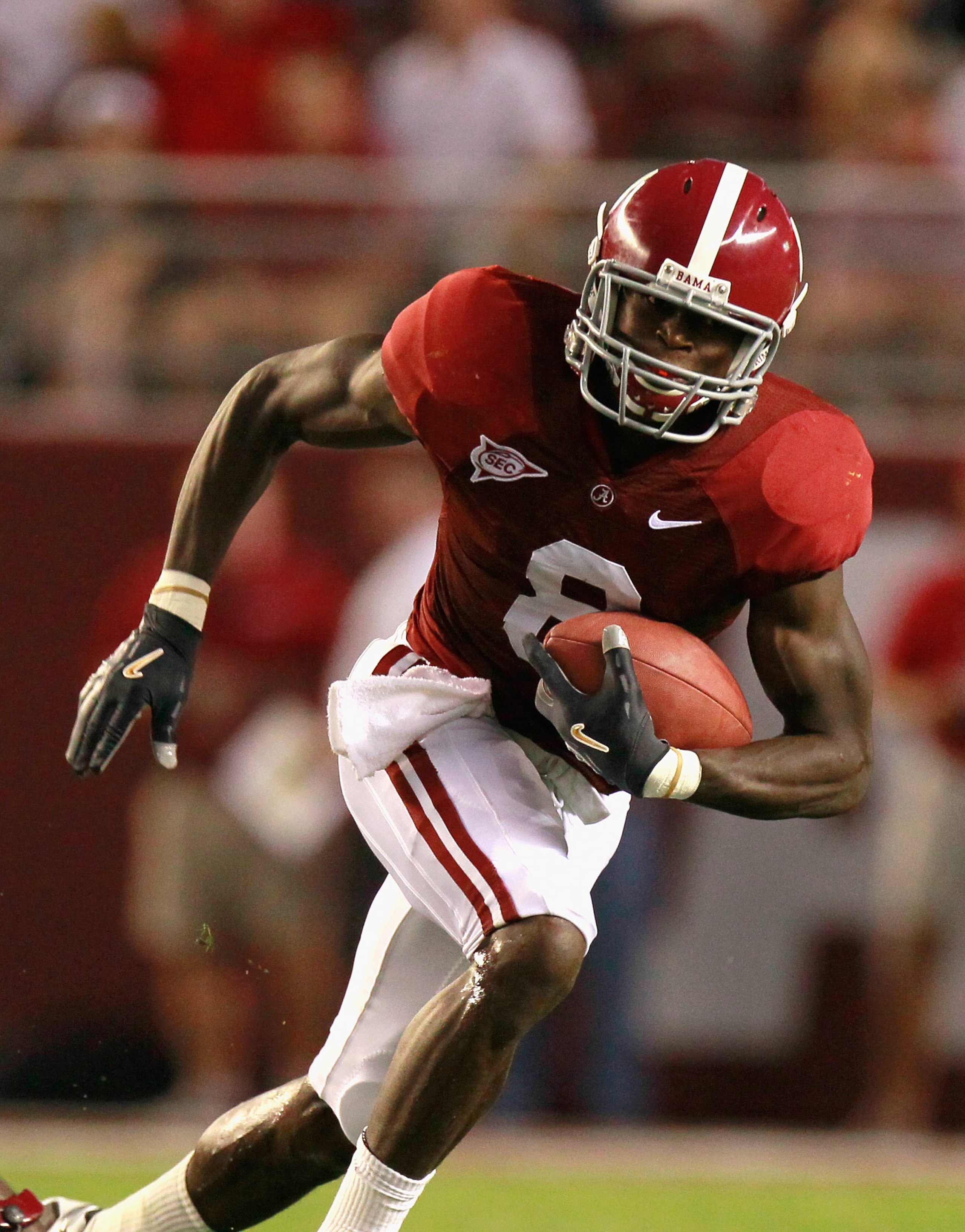TUSCALOOSA, AL - SEPTEMBER 11:  Julio Jones #8 of the Alabama Crimson Tide against the Penn State Nittany Lions at Bryant-Denny Stadium on September 11, 2010 in Tuscaloosa, Alabama.  (Photo by Kevin C. Cox/Getty Images)