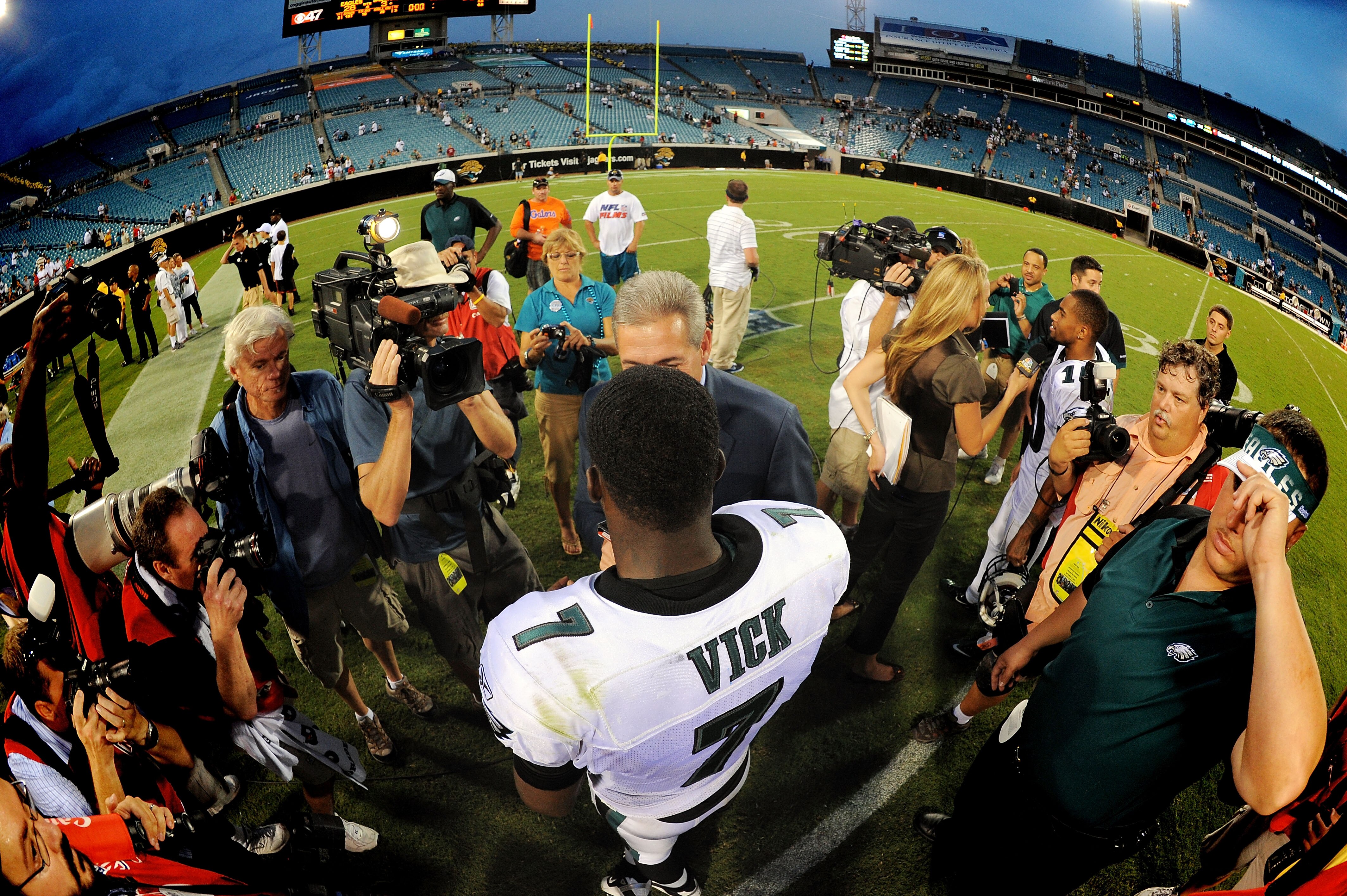 JACKSONVILLE, FL - SEPTEMBER 26:  Quarterback Michael Vick #7 of the Philadelphia Eagles leaves the field after defeating the Jacksonville Jaguars at EverBank Field on September 26, 2010 in Jacksonville, Florida. The Eagles defeated the Jaguars 28-3.  (Ph