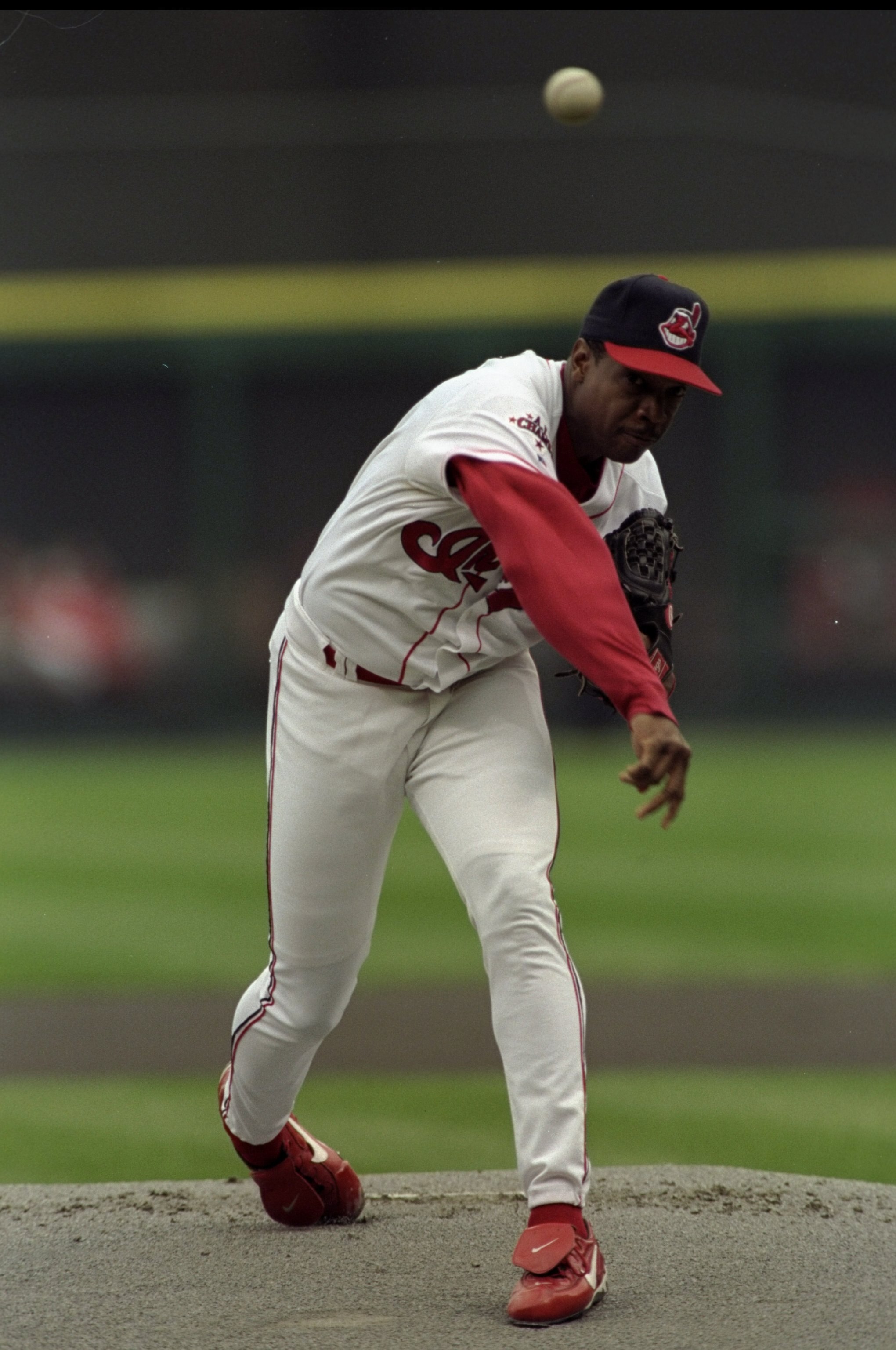 30 Sep 1998:  Pitcher Dwight Gooden #16 of the Cleveland Indians in action during the American League Division Playoff Series Game 2 against the Boston Red Sox at Jacobs Field in Cleveland, Ohio. The Indians defeated the Red Sox 9-5. Mandatory Credit: Mat