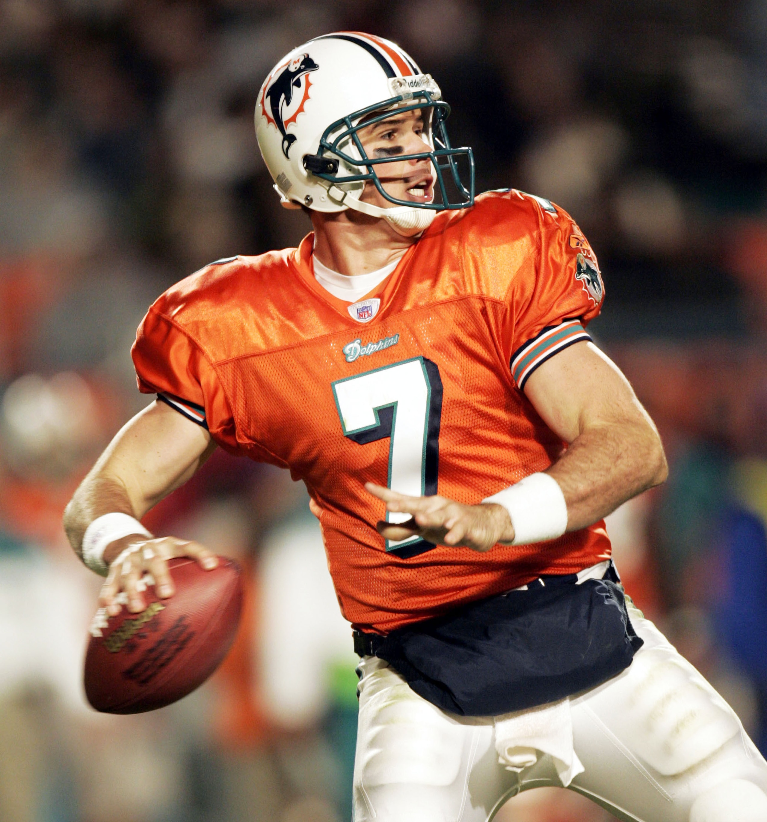 MIAMI - DECEMBER 20: Quarterback A.J. Feeley #7 of the Miami Dolphins looks for an open man against the New England Patriots at Pro Player Stadium on December 20, 2004 in Miami, Florida. (Photo by Eliot J. Schechter/Getty Images) MIAMI - DECEMBER 20: Quarterback A.J. Feeley #7 of the Miami Dolphins looks for an open man against the New England Patriots at Pro Player Stadium on December 20, 2004 in Miami, Florida. (Photo by Eliot J. Schechter/Getty Images)