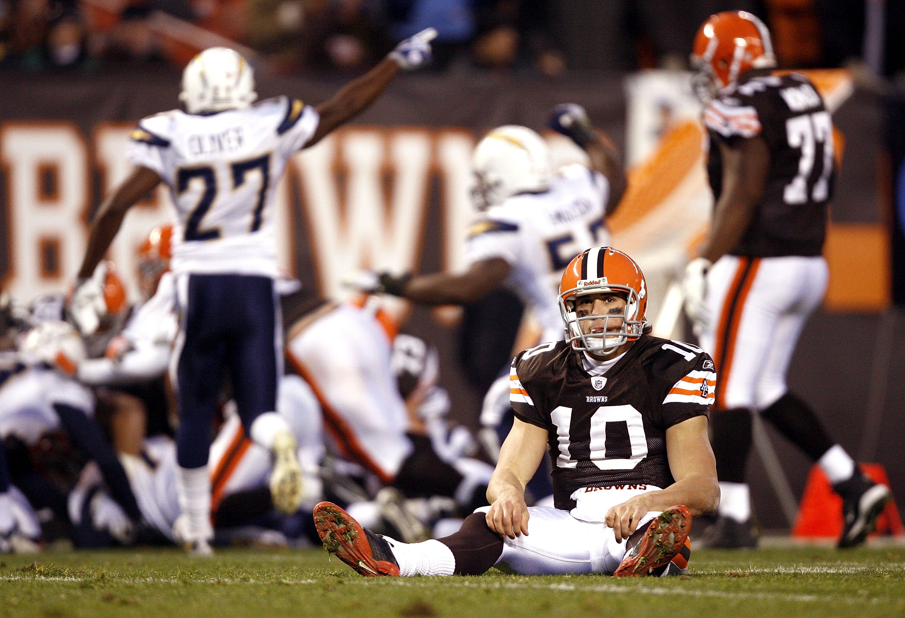 CLEVELAND - DECEMBER 06:  Brady Quinn #10 of the Cleveland Browns reacts after fumbling against the San Diego Chargers at Cleveland Browns Stadium on December 6, 2009 in Cleveland, Ohio.  (Photo by Matt Sullivan/Getty Images)