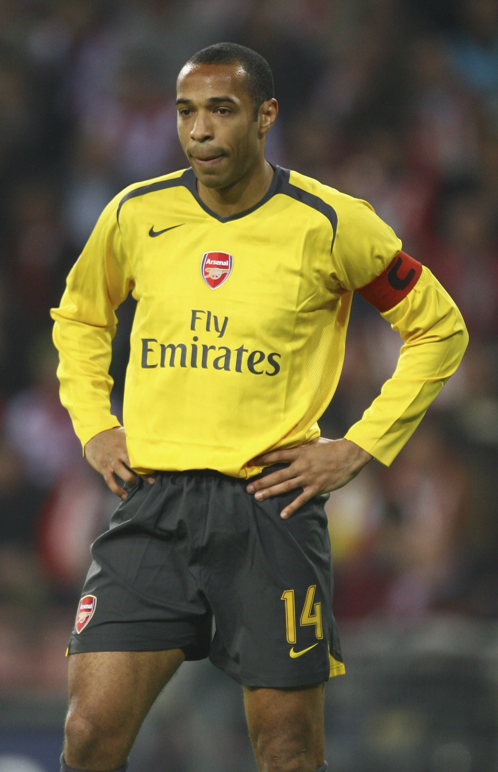 EINDHOVEN, NETHERLANDS - FEBRUARY 20:  Thierry Henry of Arsenal looks despondent during the UEFA Champions League Round of 16, first leg match between PSV Eindhoven and Arsenal at the Philips Stadium on February 20, 2007 in Eindhoven, Netherlands.  (Photo
