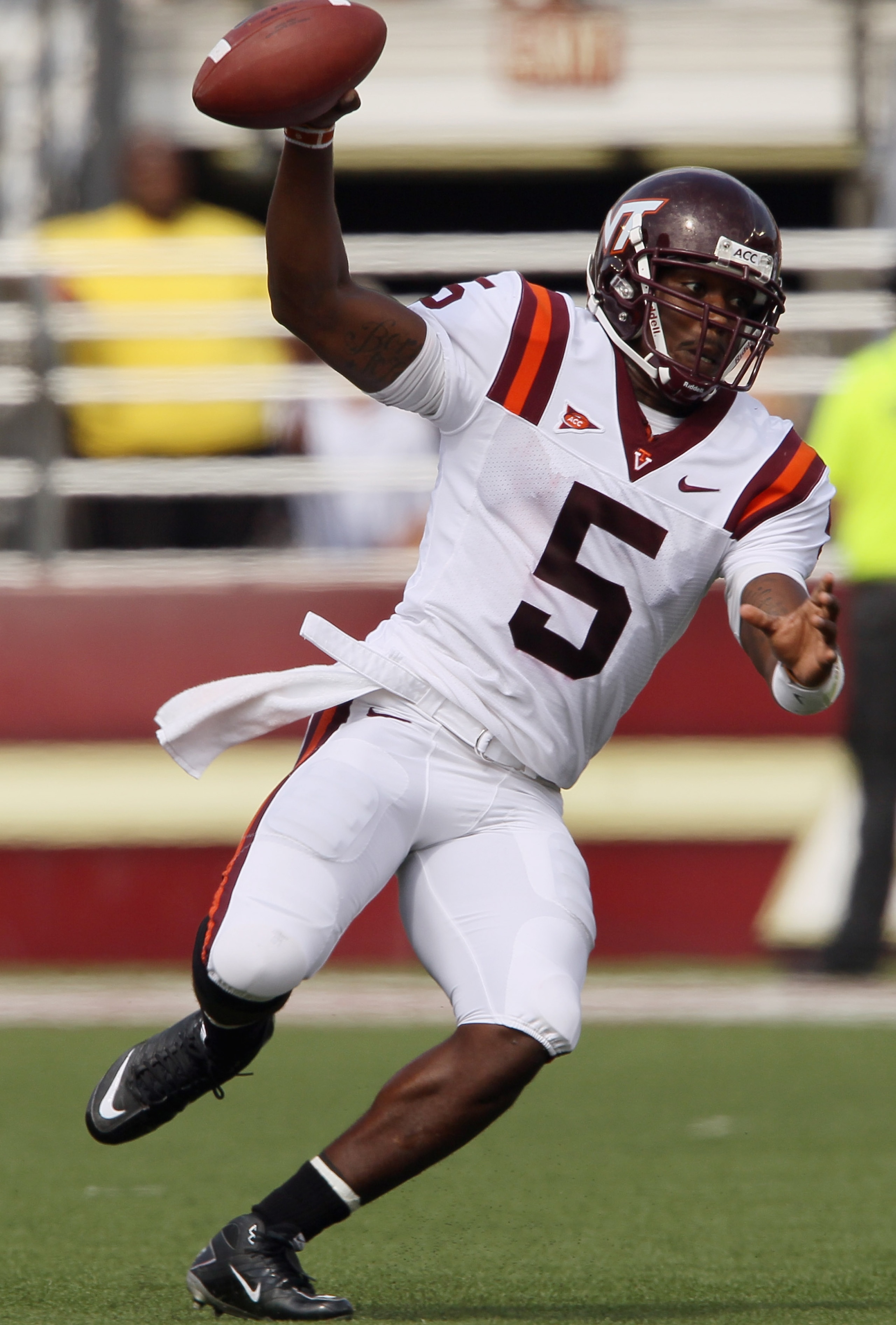 CHESTNUT HILL, MA - SEPTEMBER 25:  Tyrod Taylor #5 of the Virginia Tech Hokies scrambles in the second quarter against the Boston College Eagles on September 25, 2010 at Alumni Stadium in Chestnut Hill, Massachusetts.  (Photo by Elsa/Getty Images)