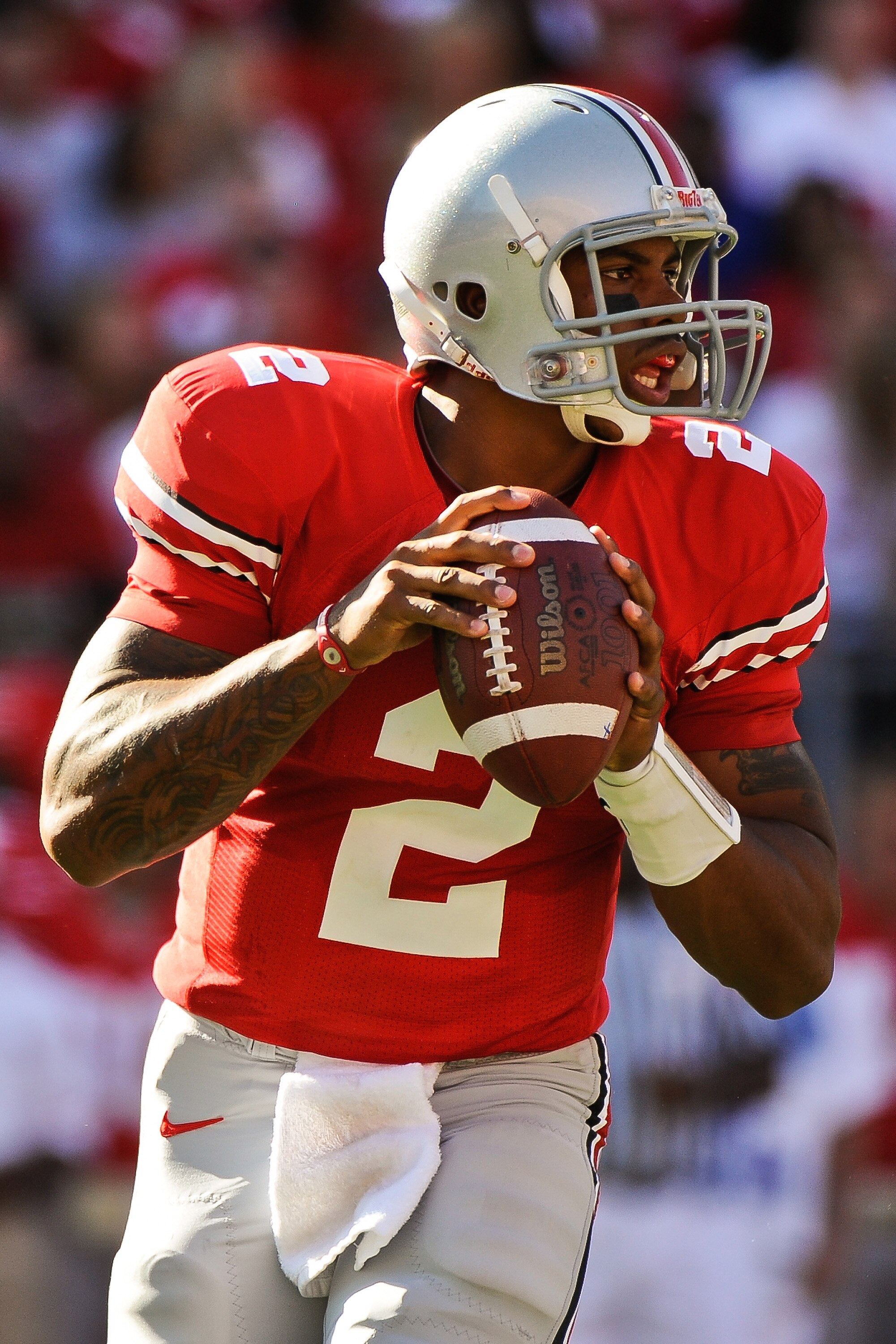 COLUMBUS, OH - SEPTEMBER 25:  Terrelle Pryor #2 of the Ohio State Buckeyes drops back to pass against the Eastern Michigan Eagles at Ohio Stadium on September 25, 2010 in Columbus, Ohio.  Ohio State won 73-20. (Photo by Jamie Sabau/Getty Images)