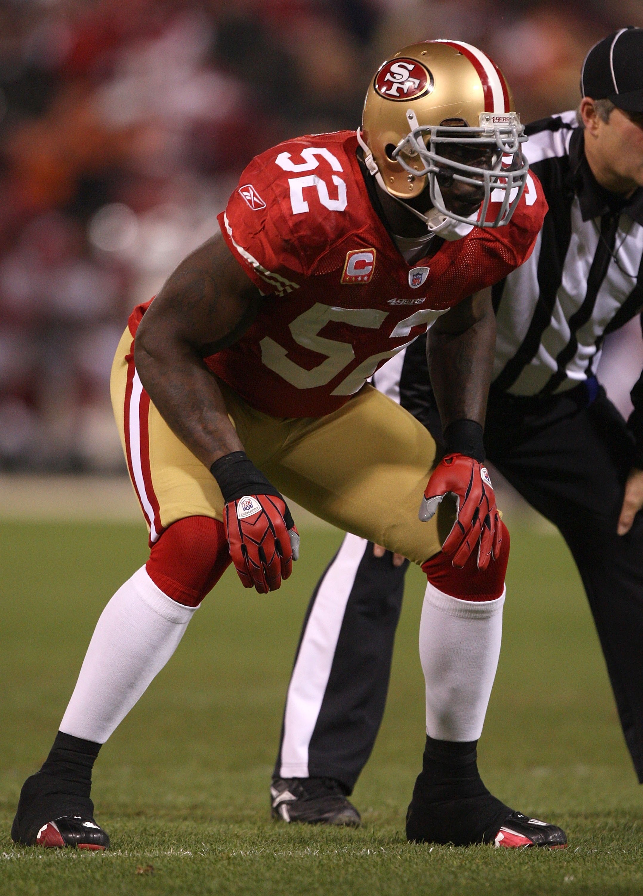 SAN FRANCISCO - DECEMBER 14: Patrick Willis #52 of the San Francisco 49ers in action against the Arizona Cardinals at Candlestick Park on December 14, 2009 in San Francisco, California. (Photo by Jed Jacobsohn/Getty Images) SAN FRANCISCO - DECEMBER 14: Patrick Willis #52 of the San Francisco 49ers in action against the Arizona Cardinals at Candlestick Park on December 14, 2009 in San Francisco, California. (Photo by Jed Jacobsohn/Getty Images)