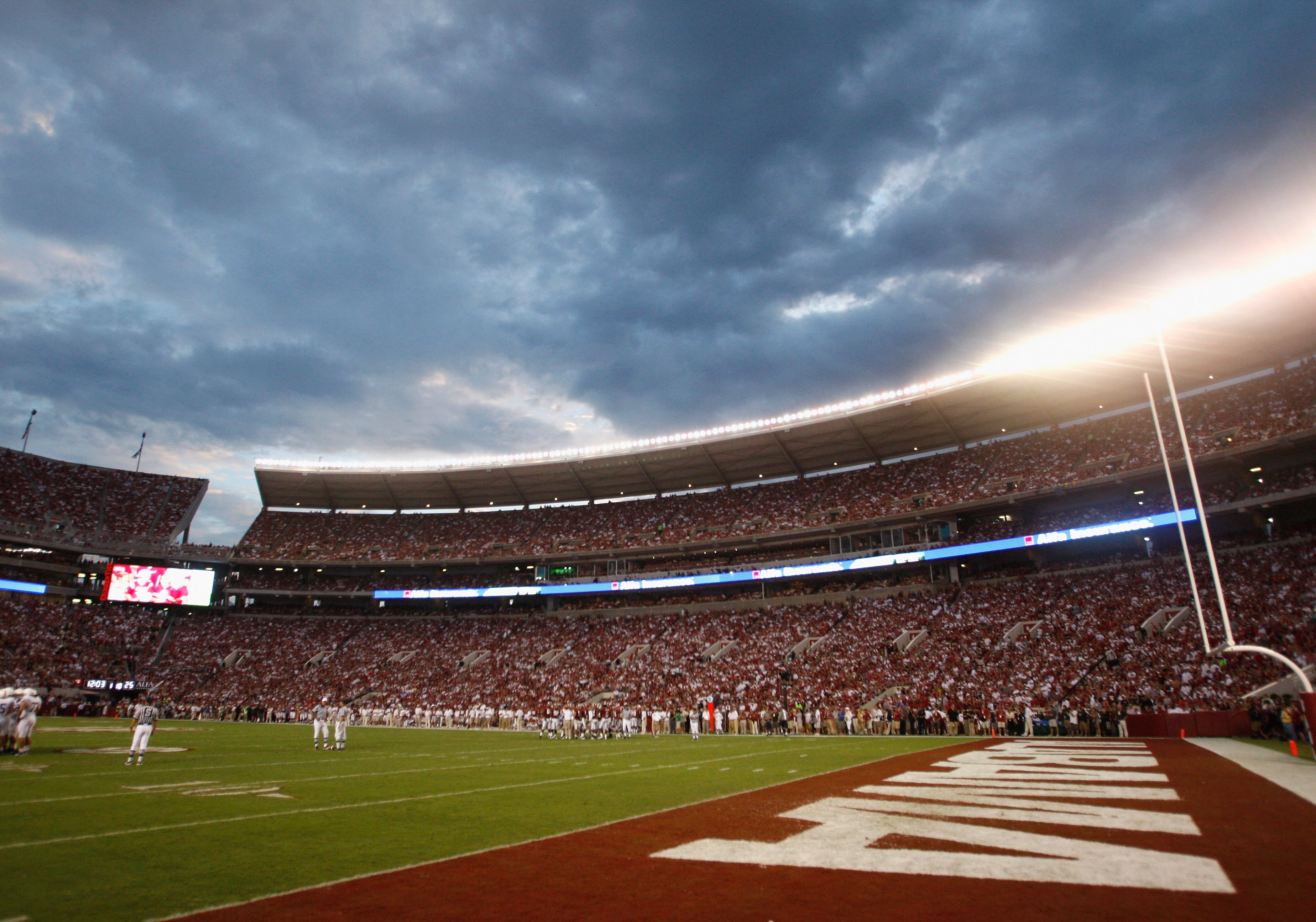 TUSCALOOSA, AL - SEPTEMBER 11: A general view of Bryant-Denny Stadium during the game between the Alabama Crimson Tide and the Penn State Nittany Lions on September 11, 2010 in Tuscaloosa, Alabama. (Photo by Kevin C. Cox/Getty Images) TUSCALOOSA, AL - SEPTEMBER 11: A general view of Bryant-Denny Stadium during the game between the Alabama Crimson Tide and the Penn State Nittany Lions on September 11, 2010 in Tuscaloosa, Alabama. (Photo by Kevin C. Cox/Getty Images)