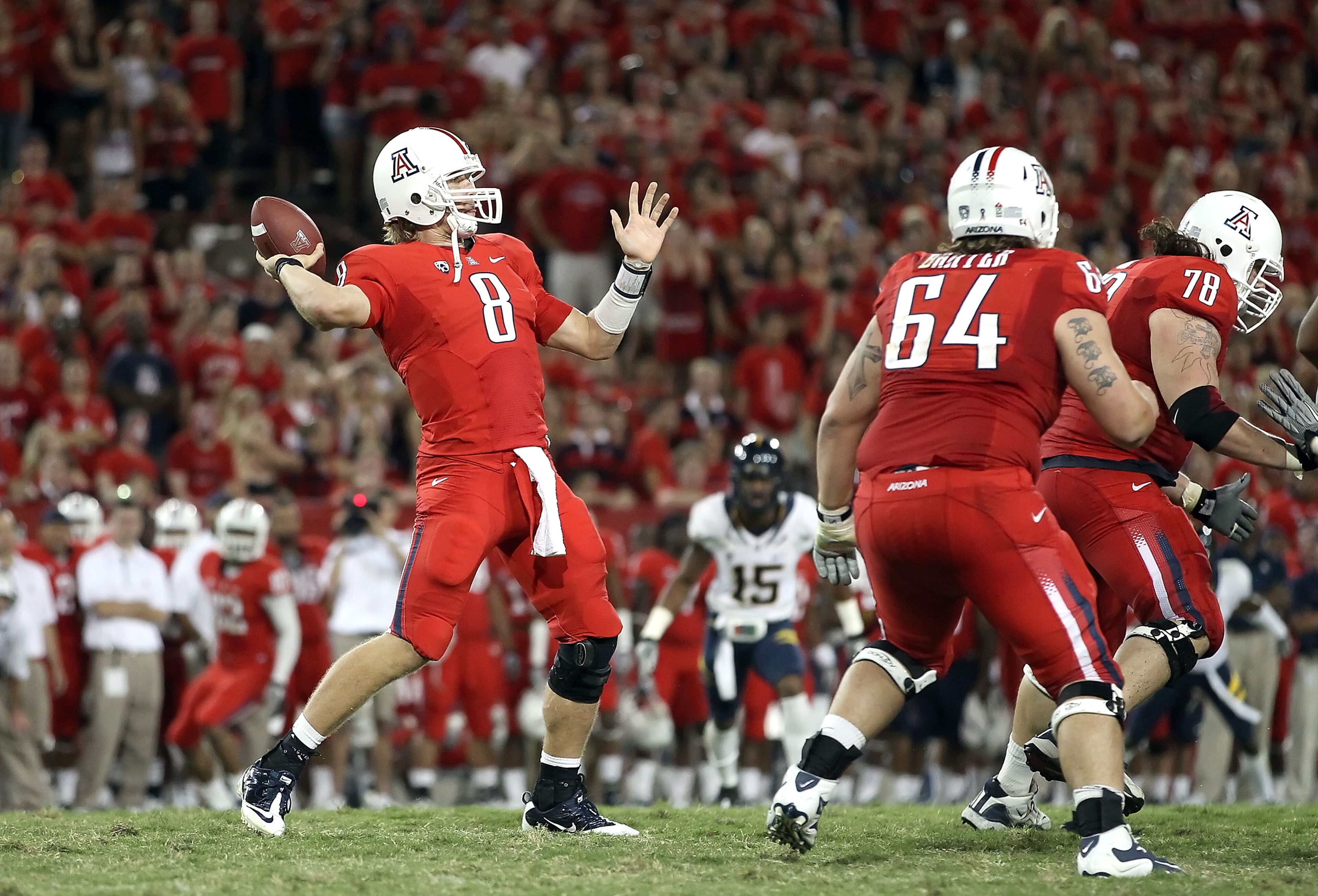 TUCSON, AZ - SEPTEMBER 25:  Quarterback Nick Foles #8 of the Arizona Wildcats throws a pass during the college football game against the California Golden Bears at Arizona Stadium on September 25, 2010 in Tucson, Arizona.   The Wildcats defeated the Golde