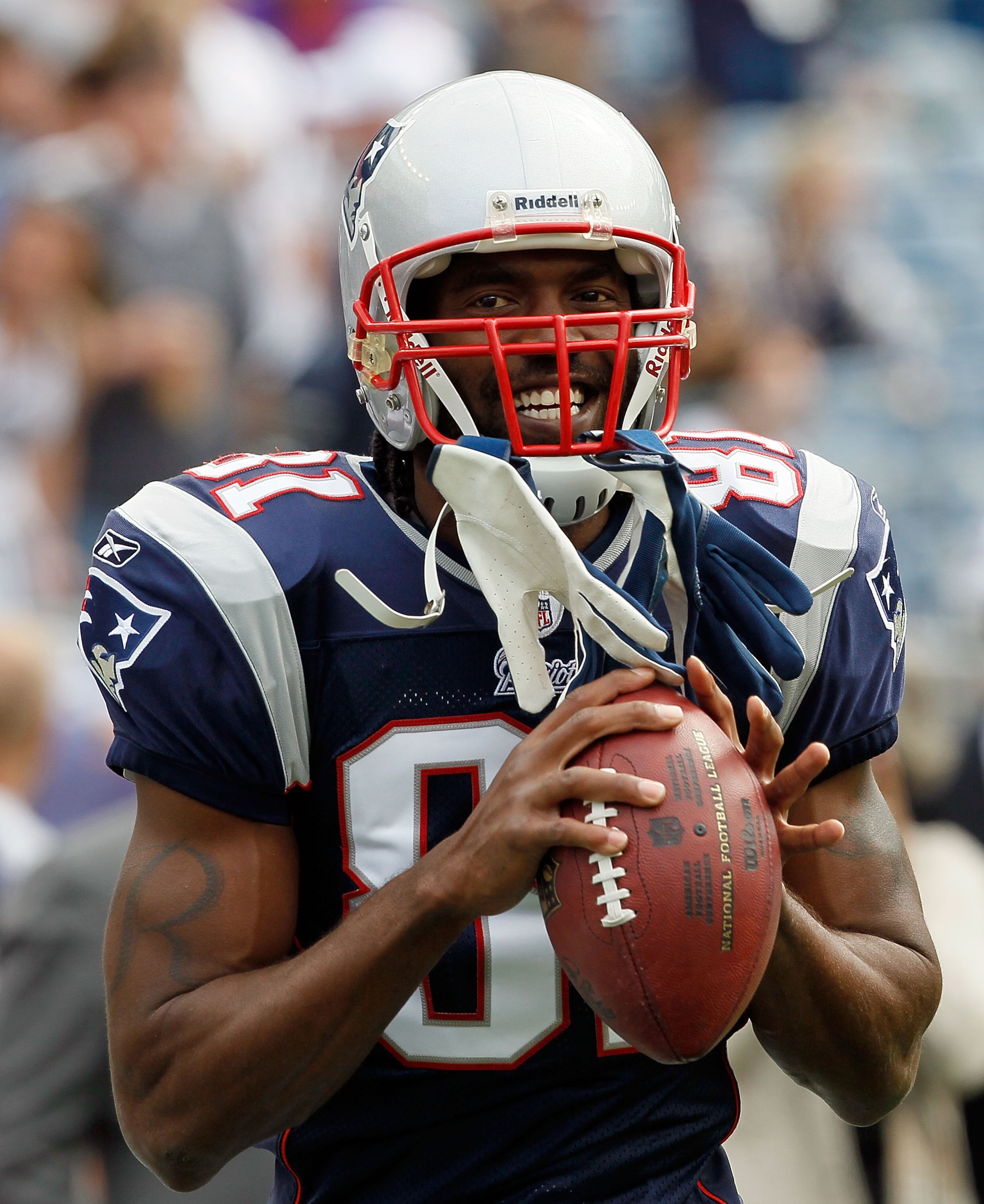 FOXBORO, MA - SEPTEMBER 26: Randy Moss #81 of the New England Patriots participates in pregame drills before a game against the Buffalo Bills at Gillette Stadium on September 26, 2010 in Foxboro, Massachusetts. (Photo by Jim Rogash/Getty Images) FOXBORO, MA - SEPTEMBER 26: Randy Moss #81 of the New England Patriots participates in pregame drills before a game against the Buffalo Bills at Gillette Stadium on September 26, 2010 in Foxboro, Massachusetts. (Photo by Jim Rogash/Getty Images)