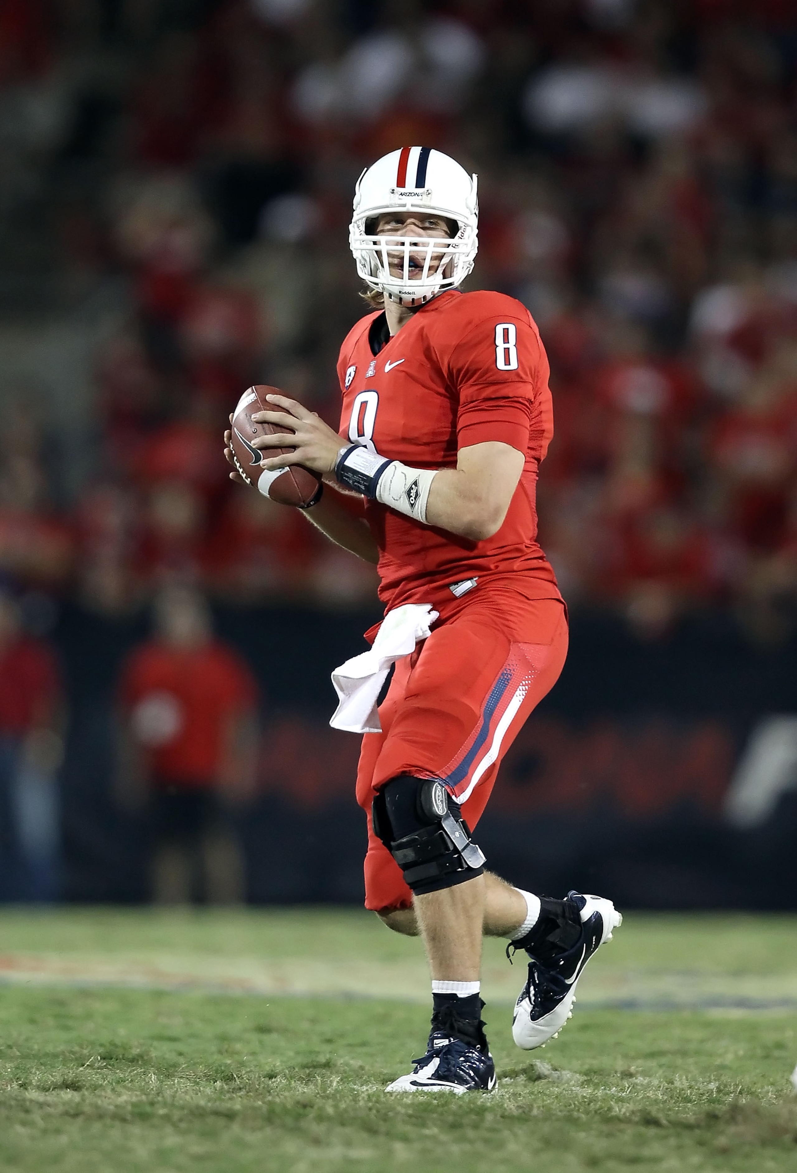 TUCSON, AZ - SEPTEMBER 25:  Quarterback Nick Foles #8 of the Arizona Wildcats drops back to pass during the college football game against the California Golden Bears at Arizona Stadium on September 25, 2010 in Tucson, Arizona.   The Wildcats defeated the